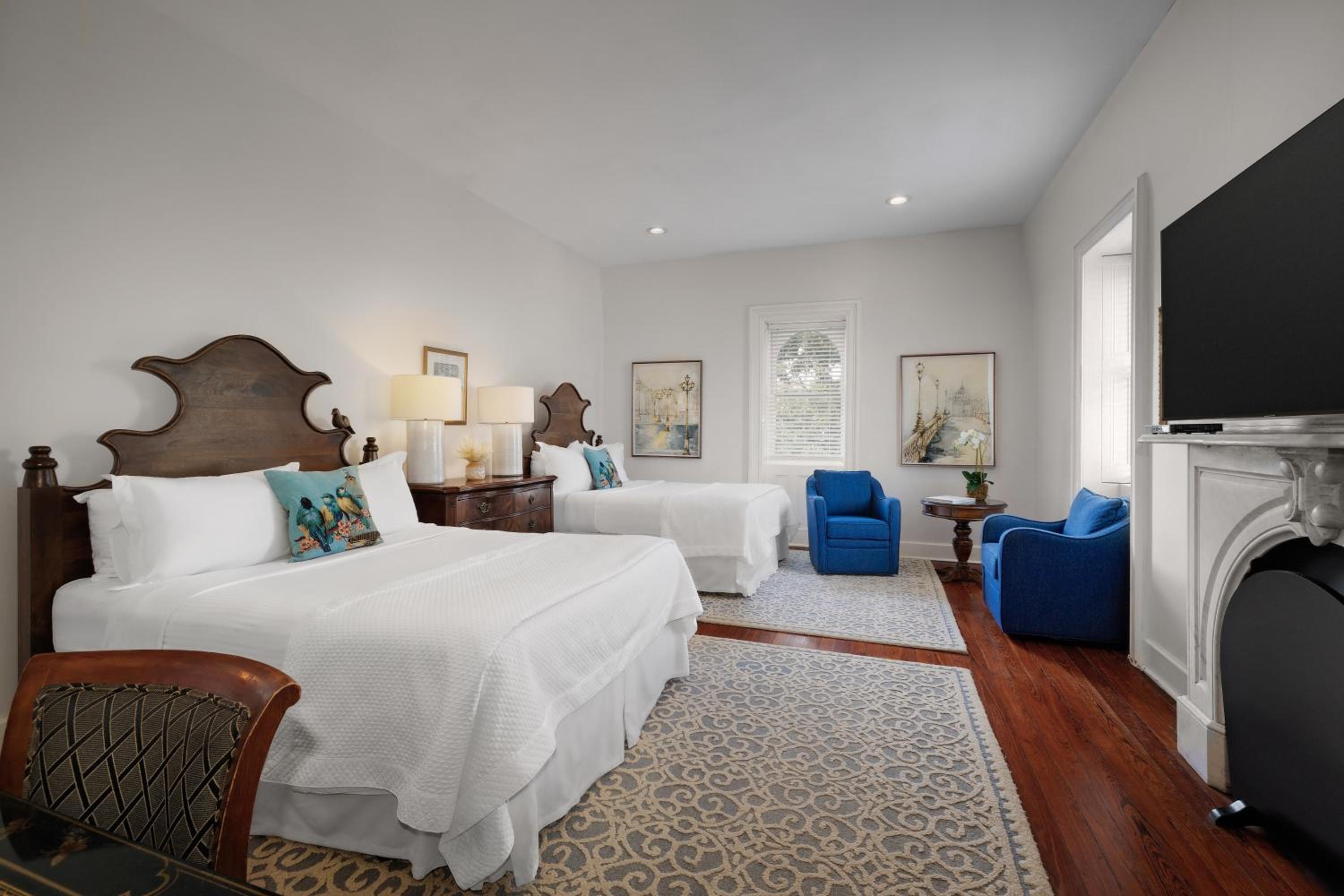 Queen Suite with Two Queen Beds - John Wesley Suite