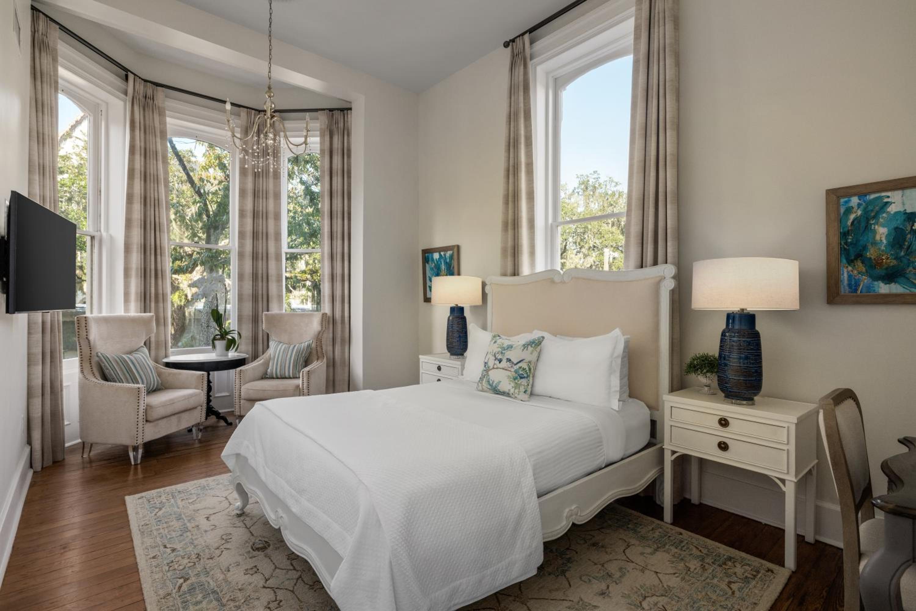 Queen Room - Mary Telfair Room