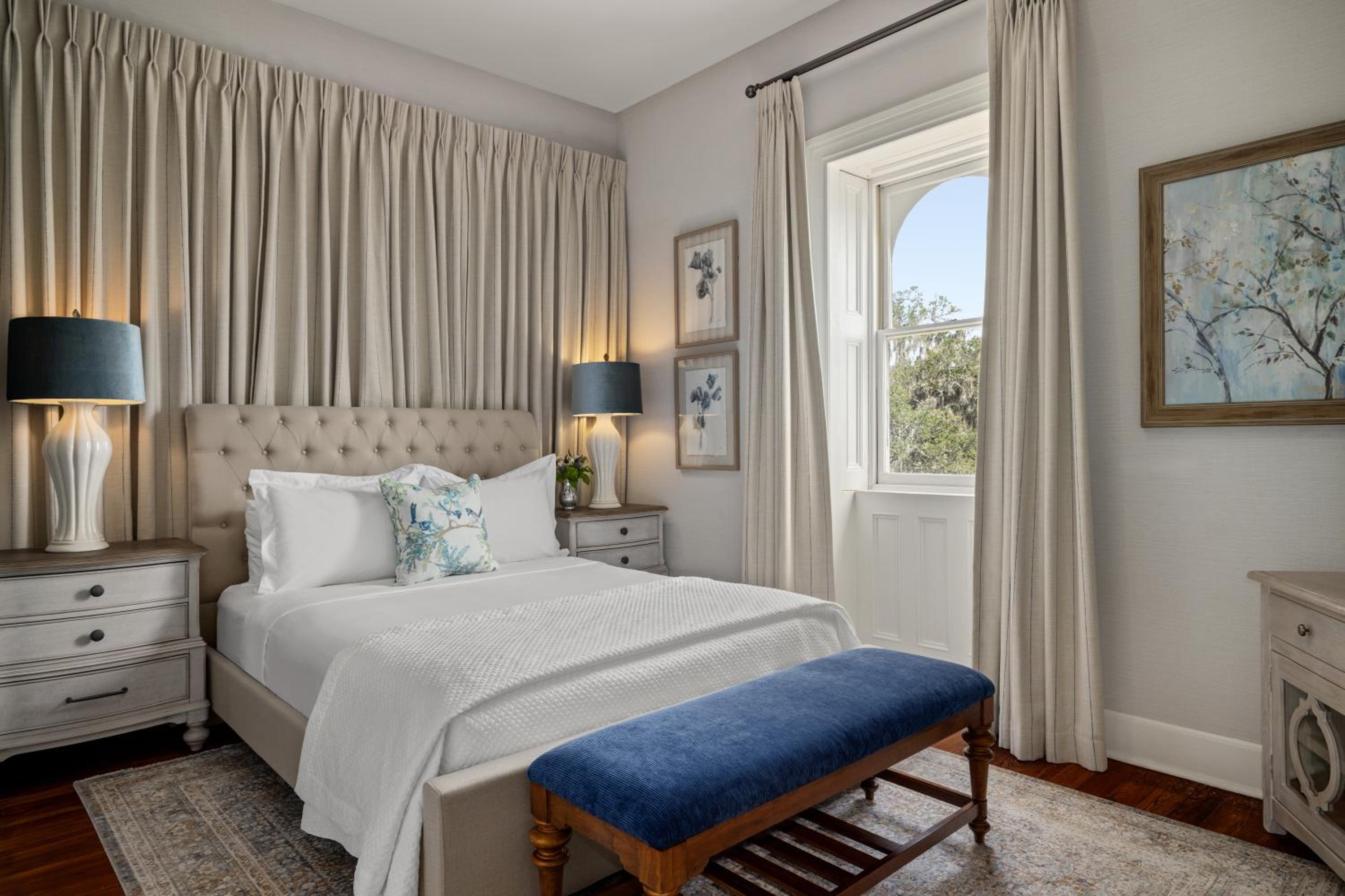 Queen Room - Juliette Gordon Low Room