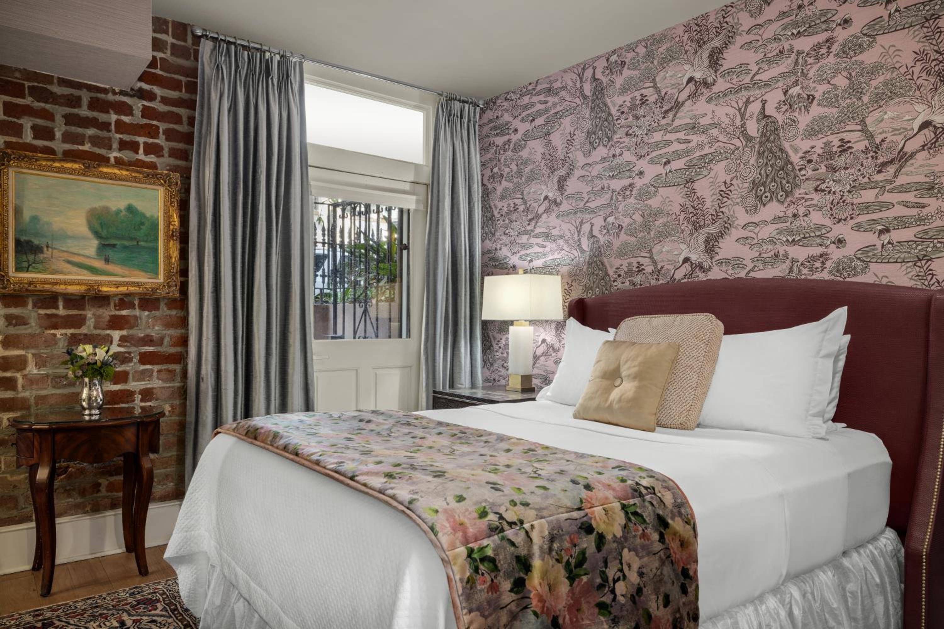 Queen Room - John Habersham Room