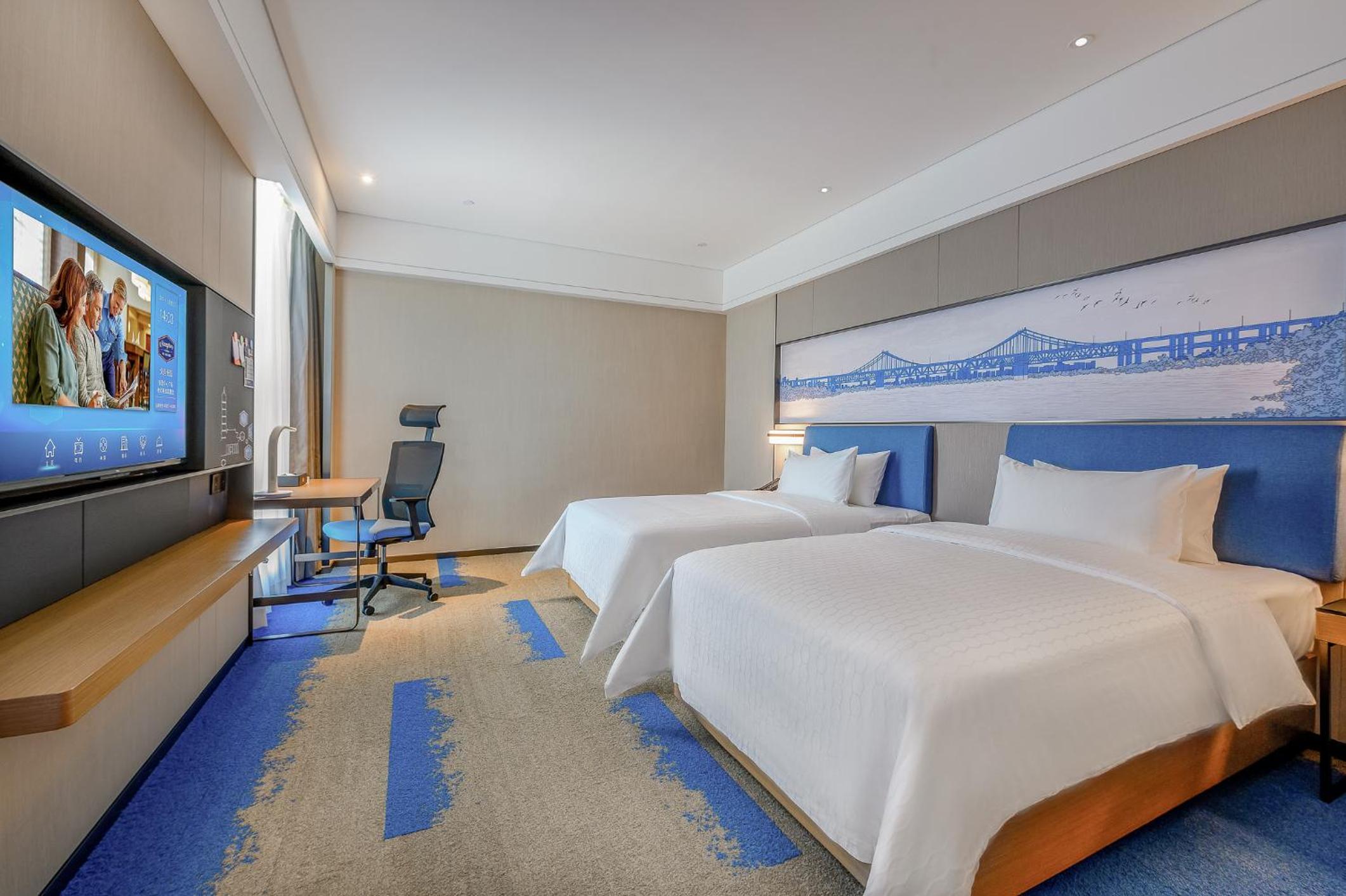 Standard Double Room with Shared Bathroom