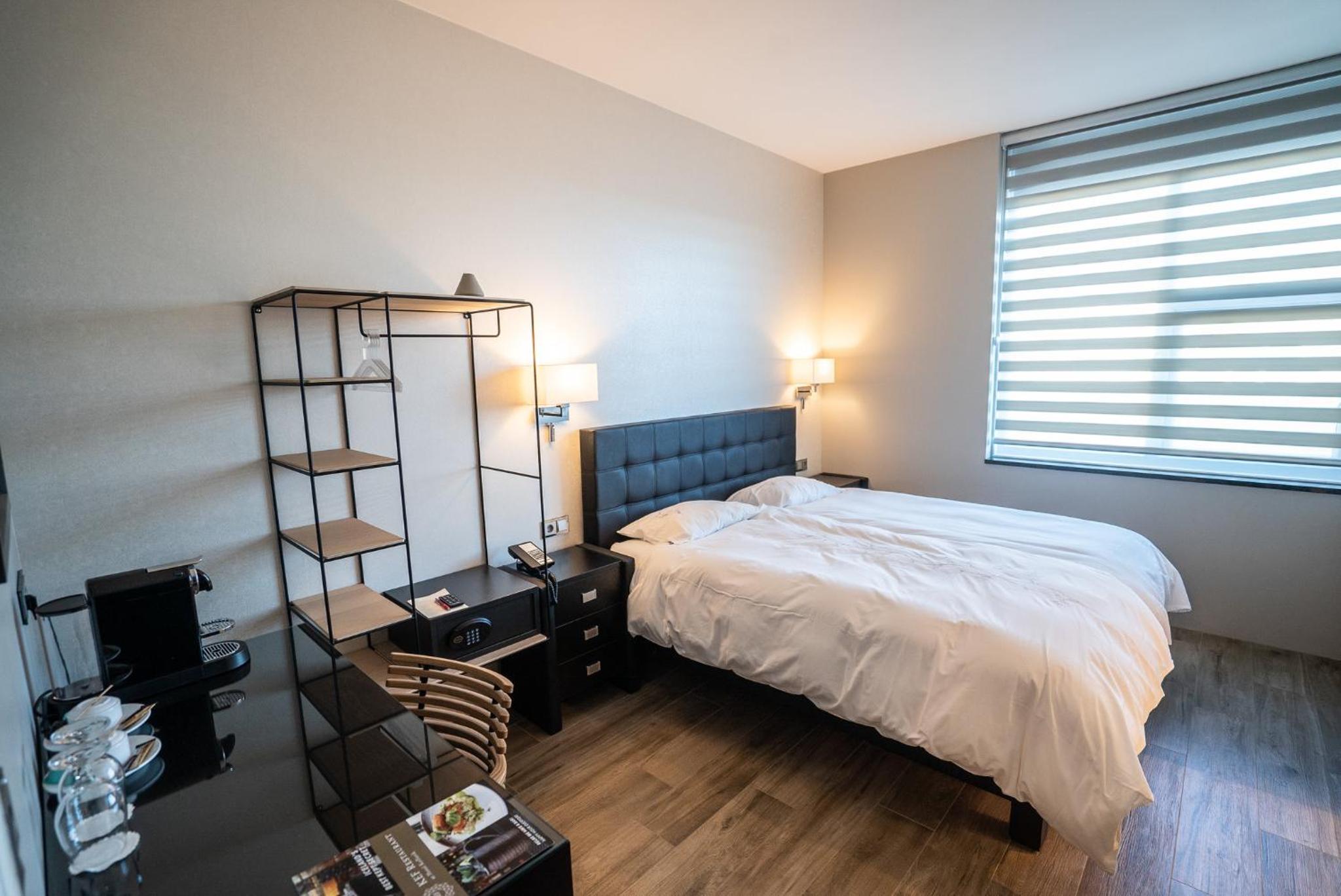 Deluxe Double or Twin Room - Photo 3