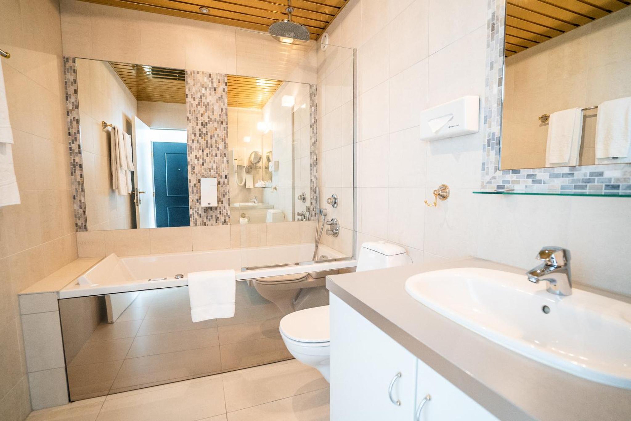 Junior Suite - Photo 7