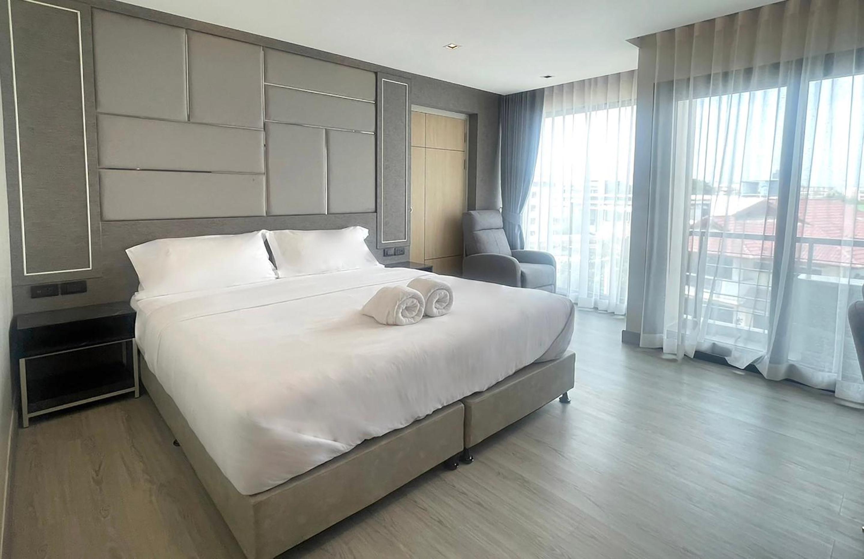 Deluxe Double Room photo 3