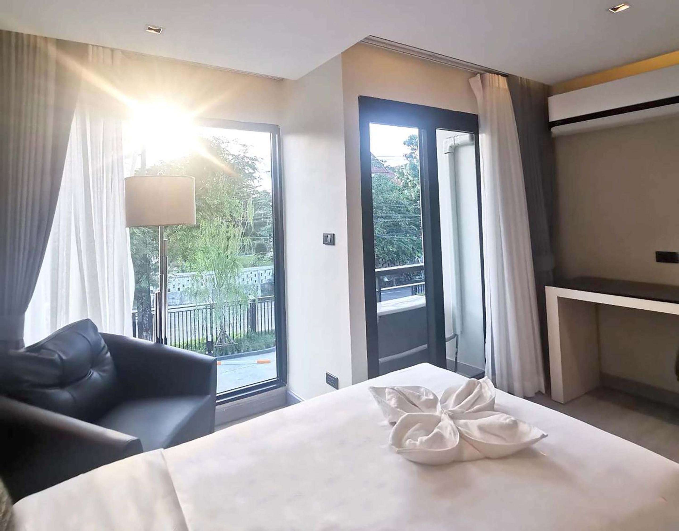 Standard King Room photo 2