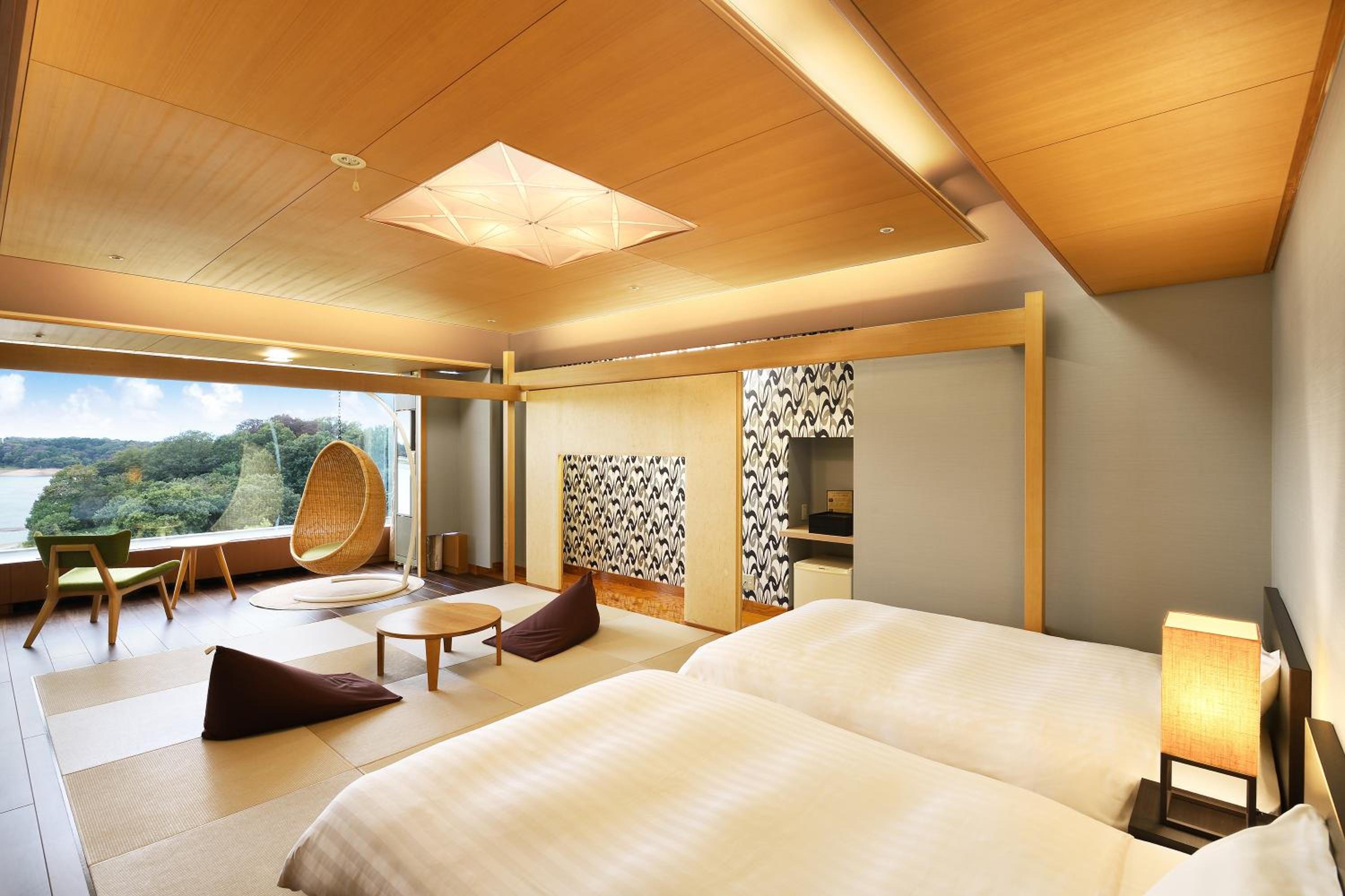 Twin Room with Lake View