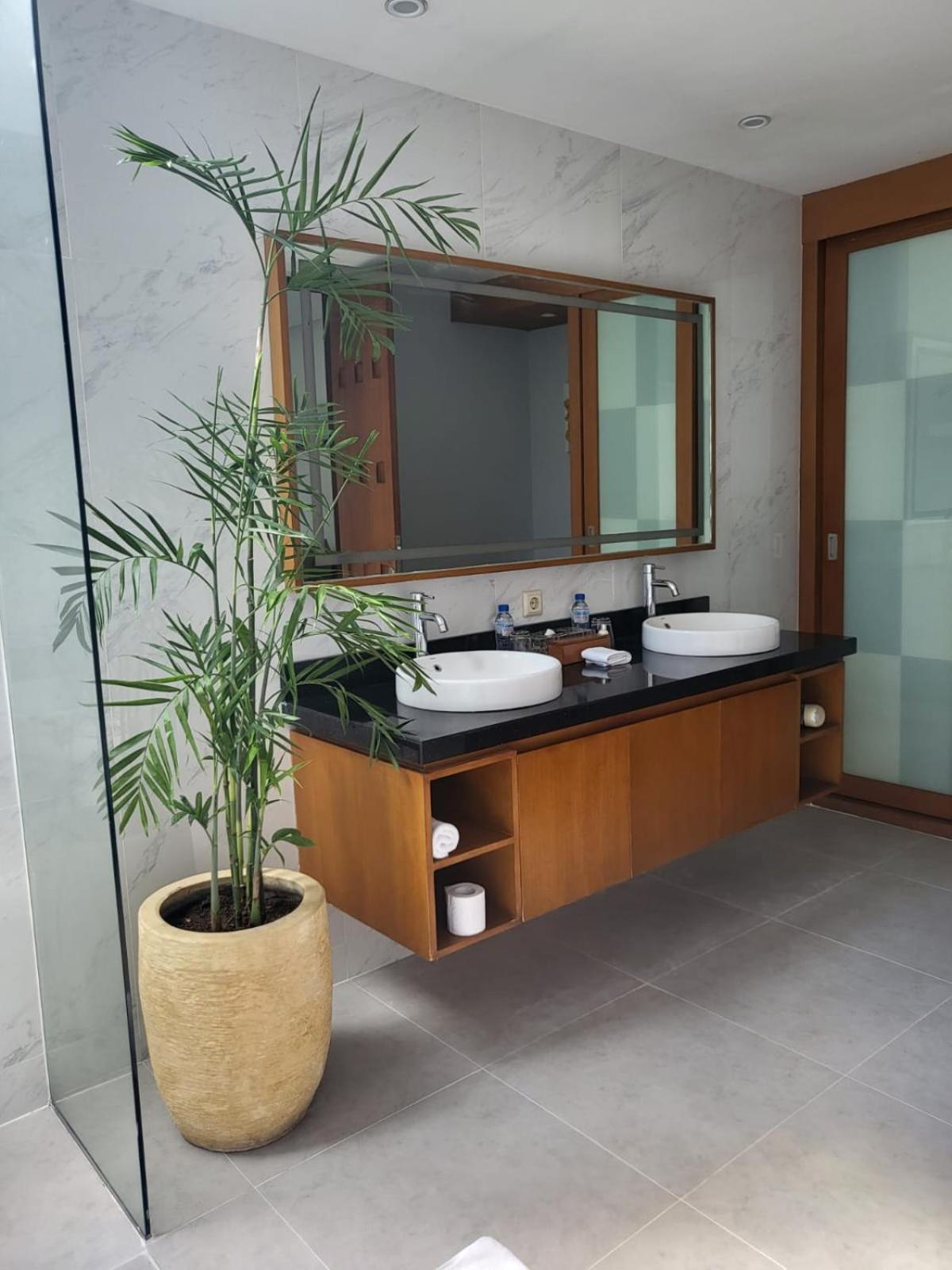 Two-Bedroom Villa with Private Pool - Photo 25