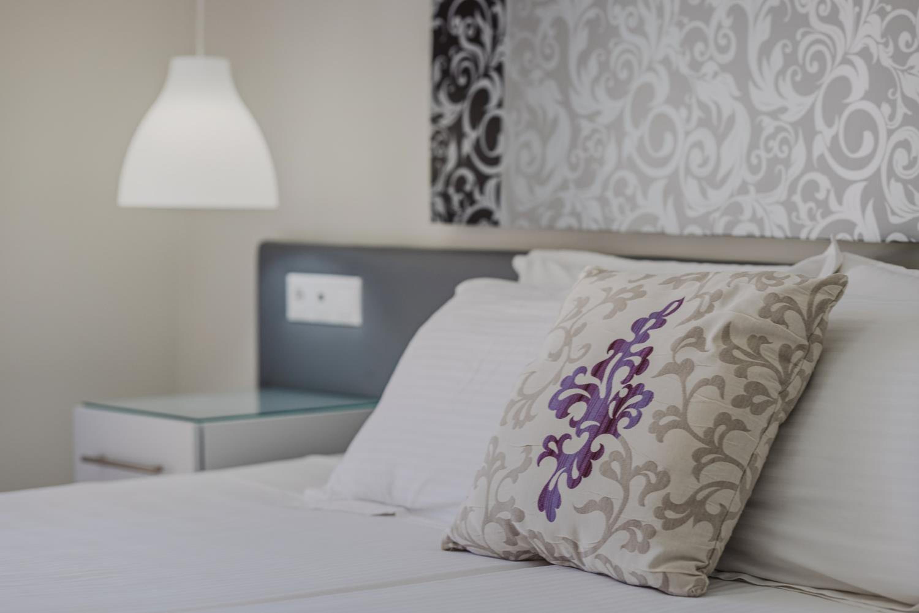 Standard Double Room - Photo 6