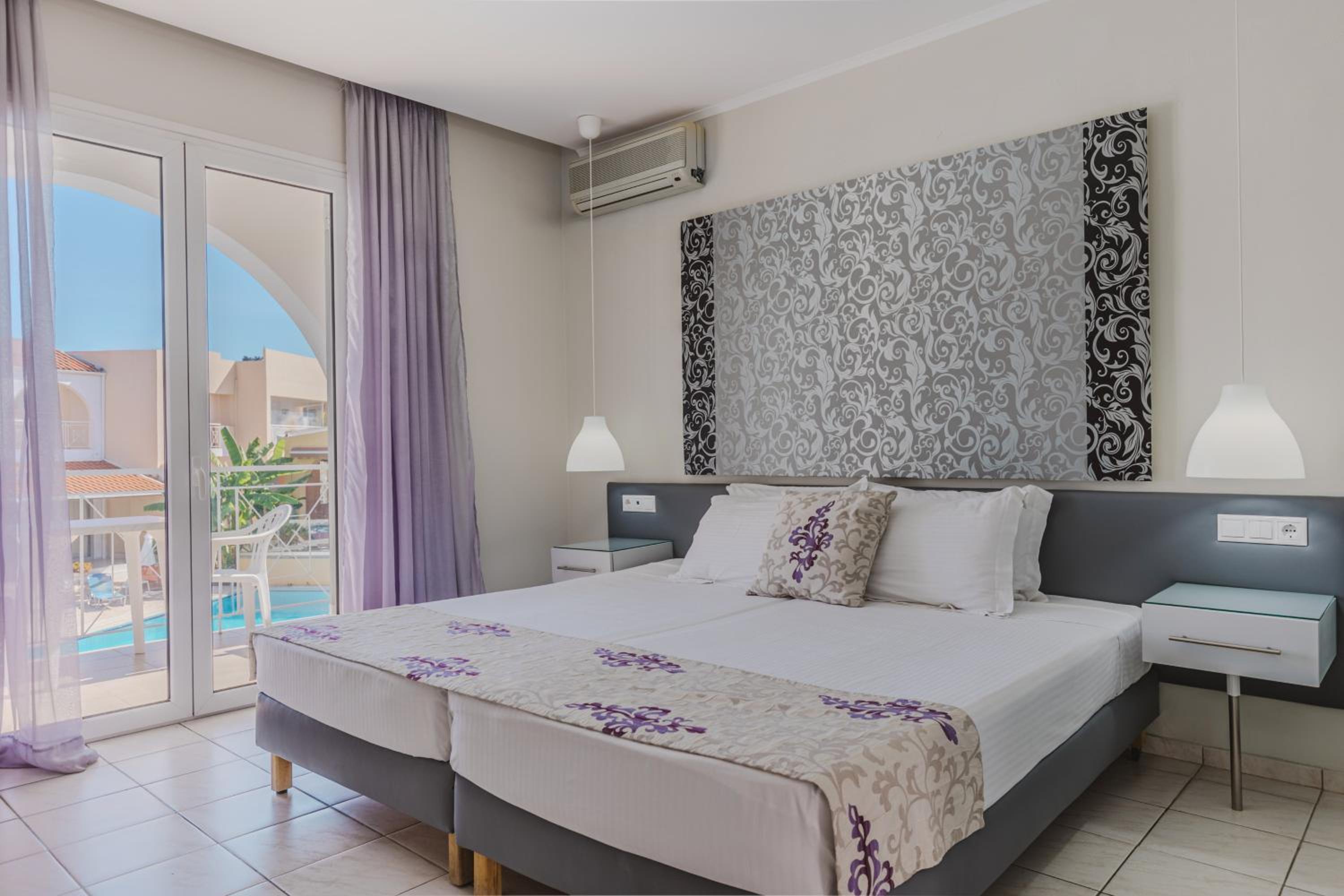 Standard Double Room - Photo 1