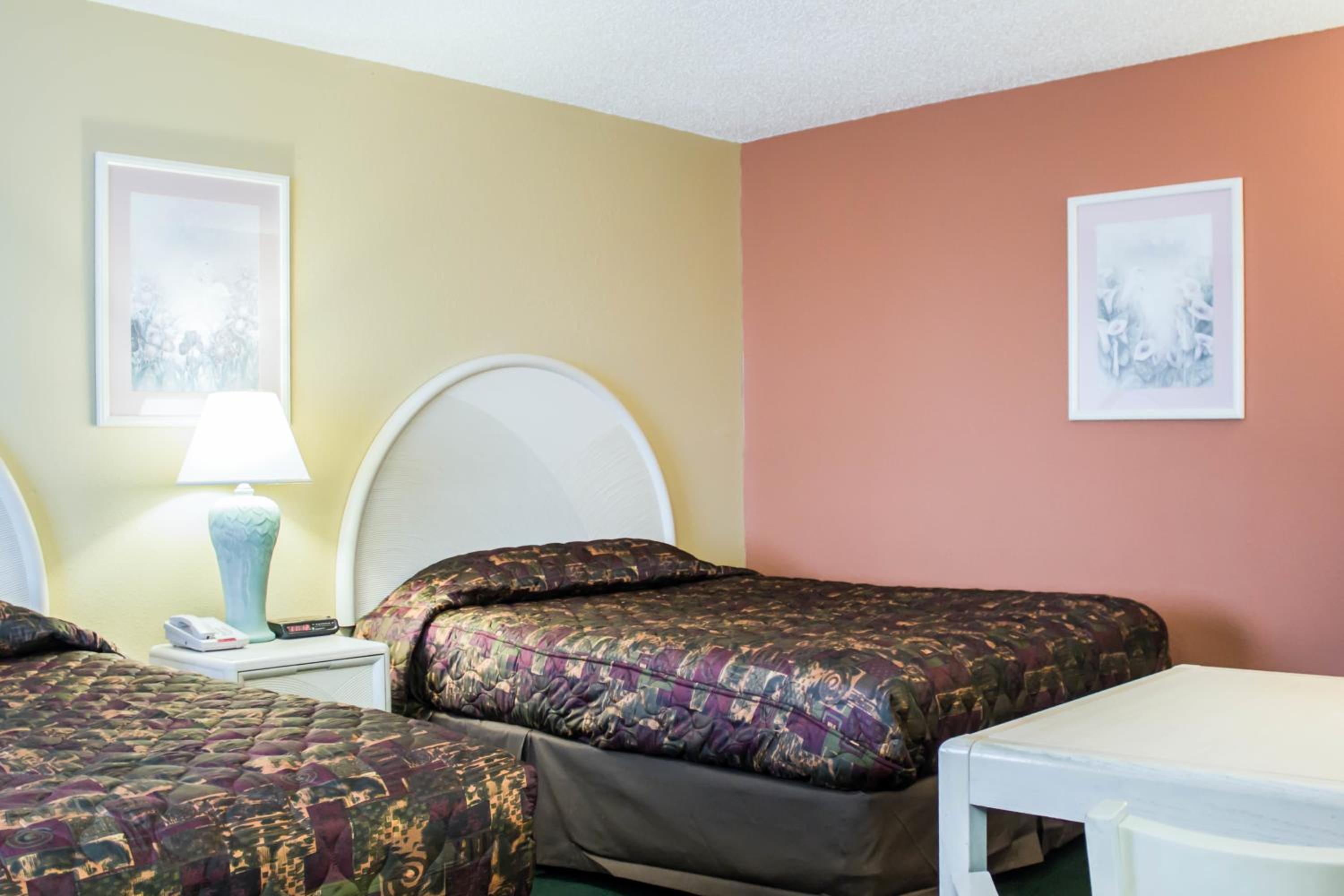 Queen Room with Two Queen Beds - Non-Smoking