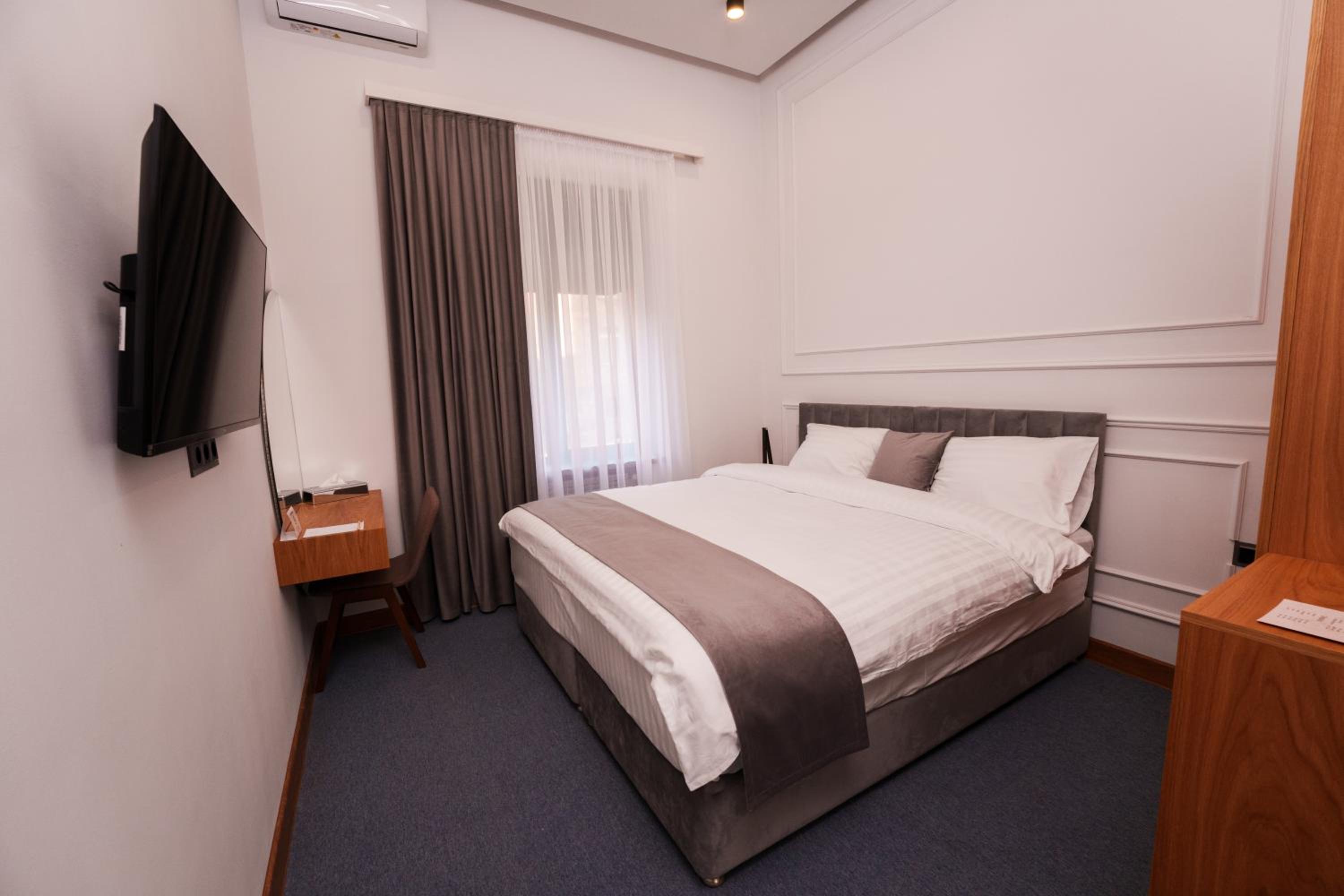 Standard Double or Twin Room photo 2