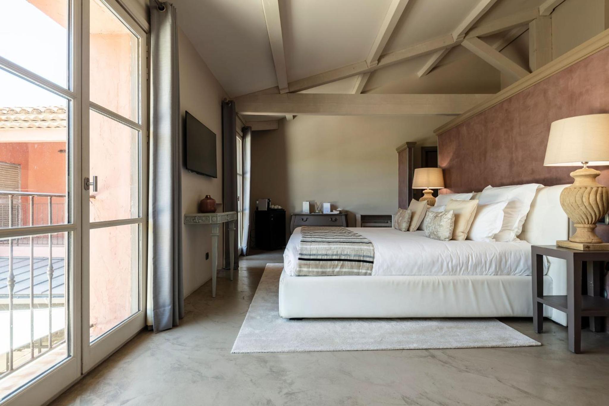 Prestige Room
