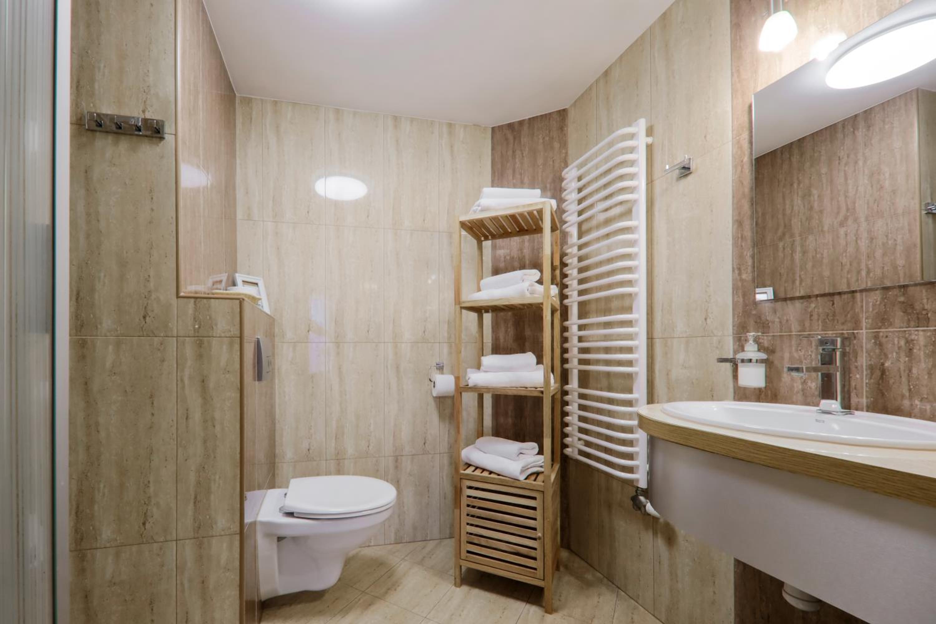 Superior Quadruple Room - Photo 6