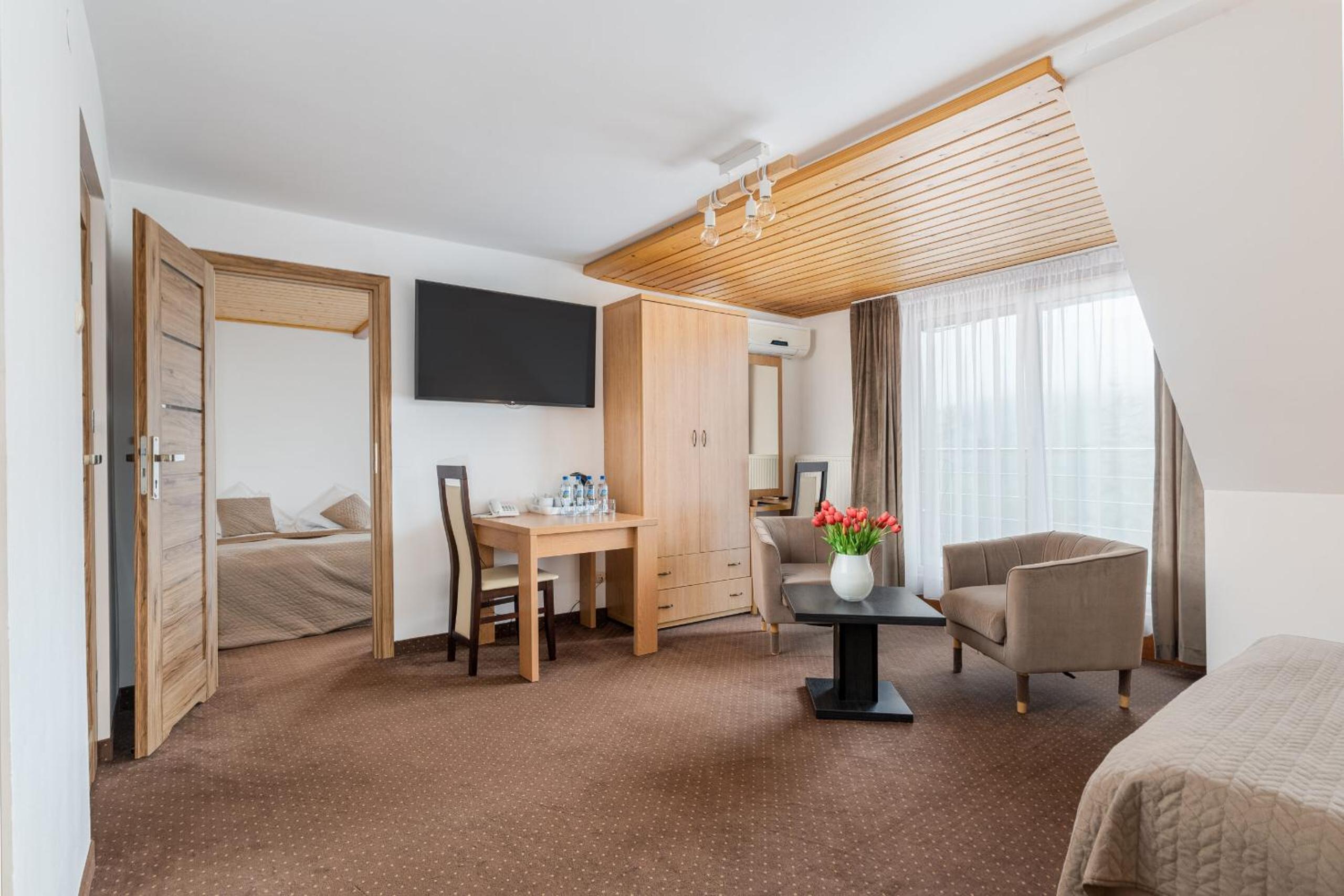 Superior Quadruple Room - Photo 4