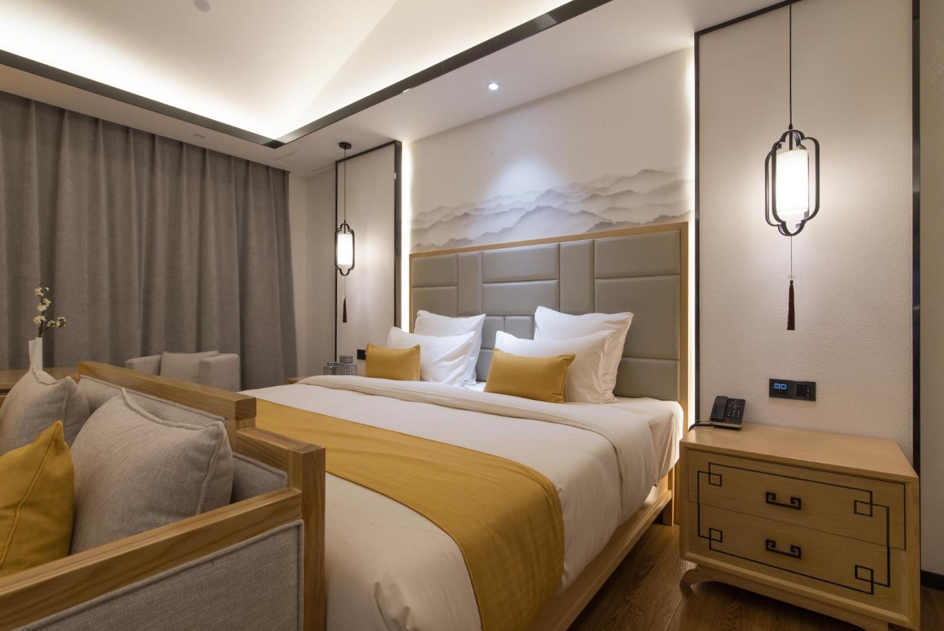 Deluxe Queen Room photo 2
