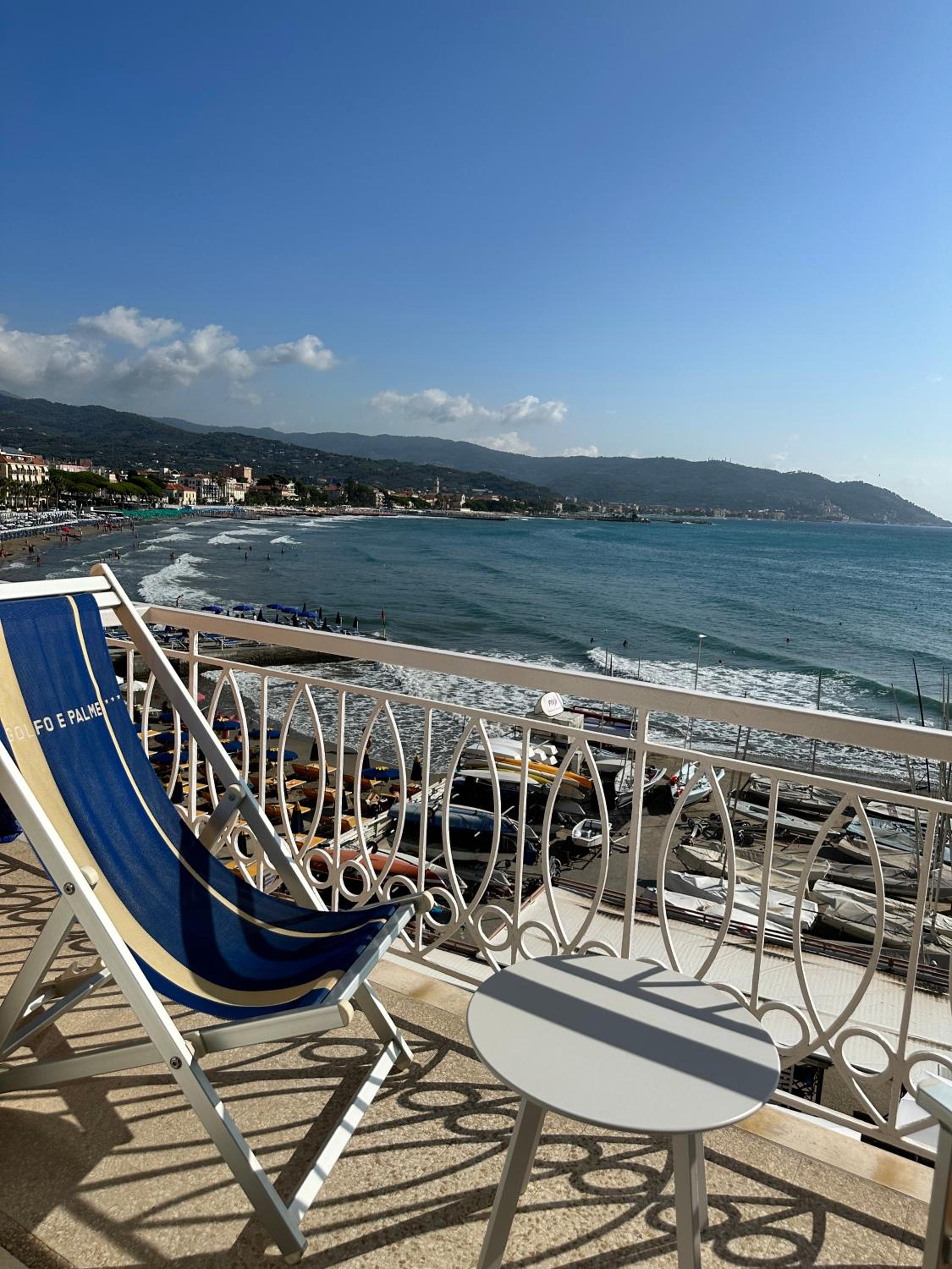 Double Room with Sea View - Photo 2