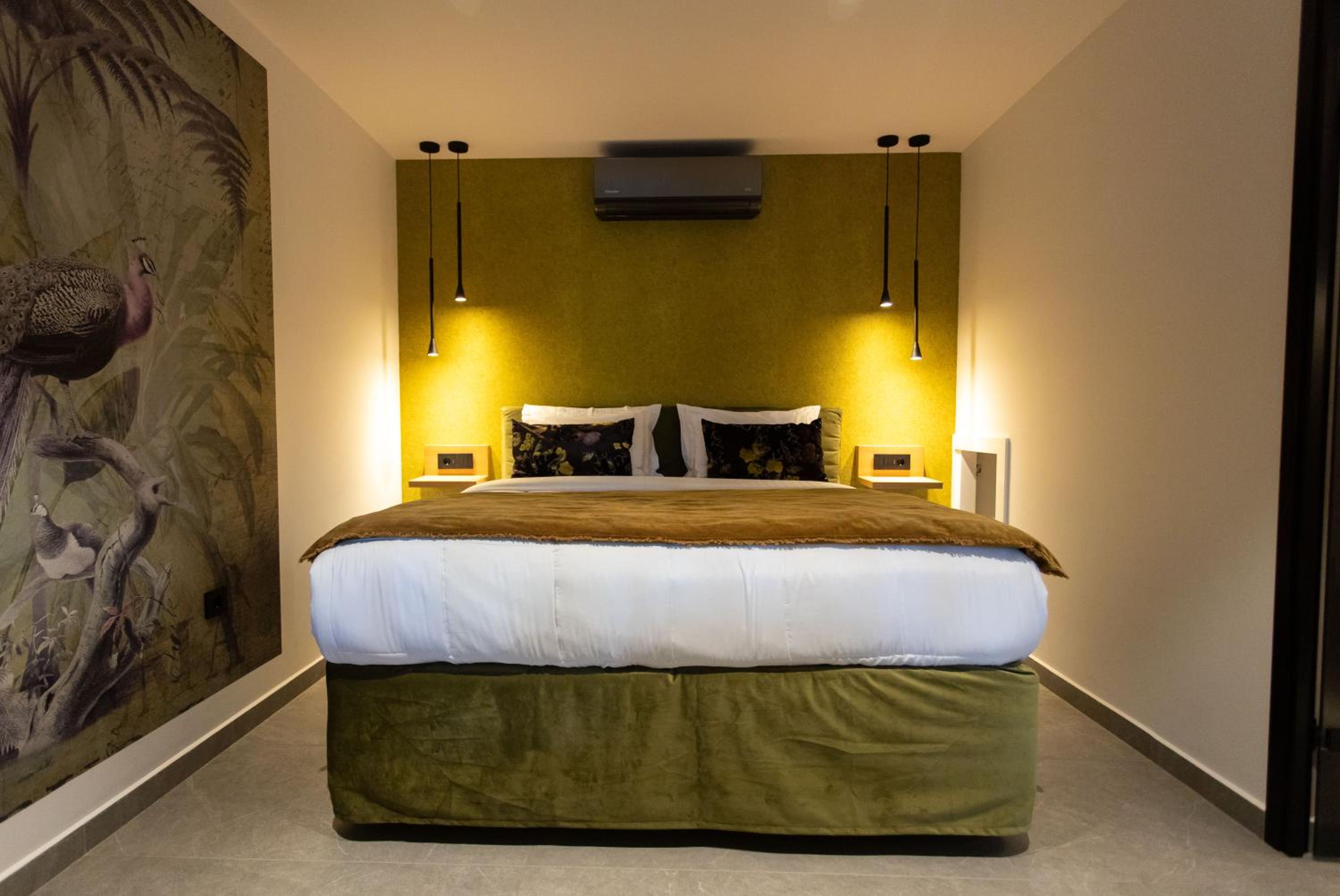 Suite with Private Pool - Photo 1