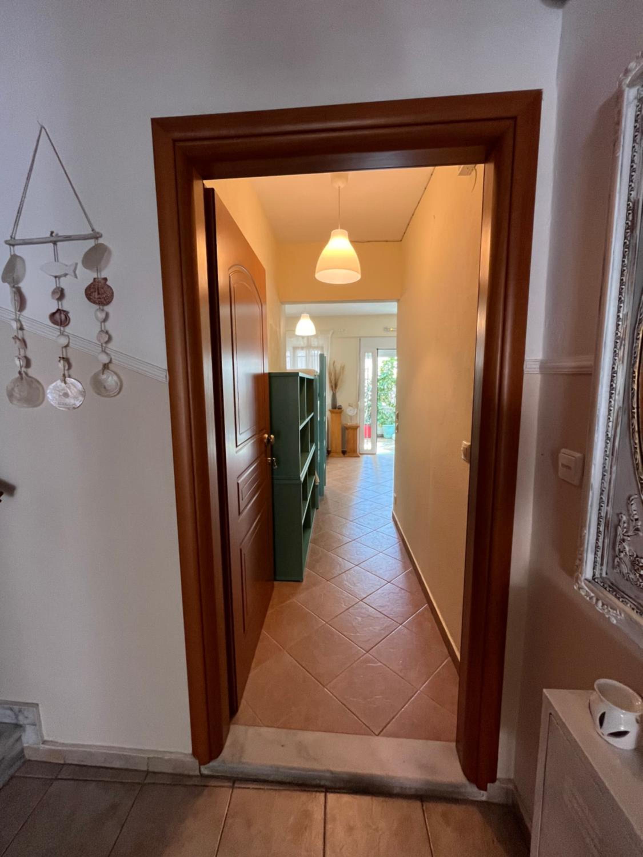 Family Room - Disability Access - Photo 4