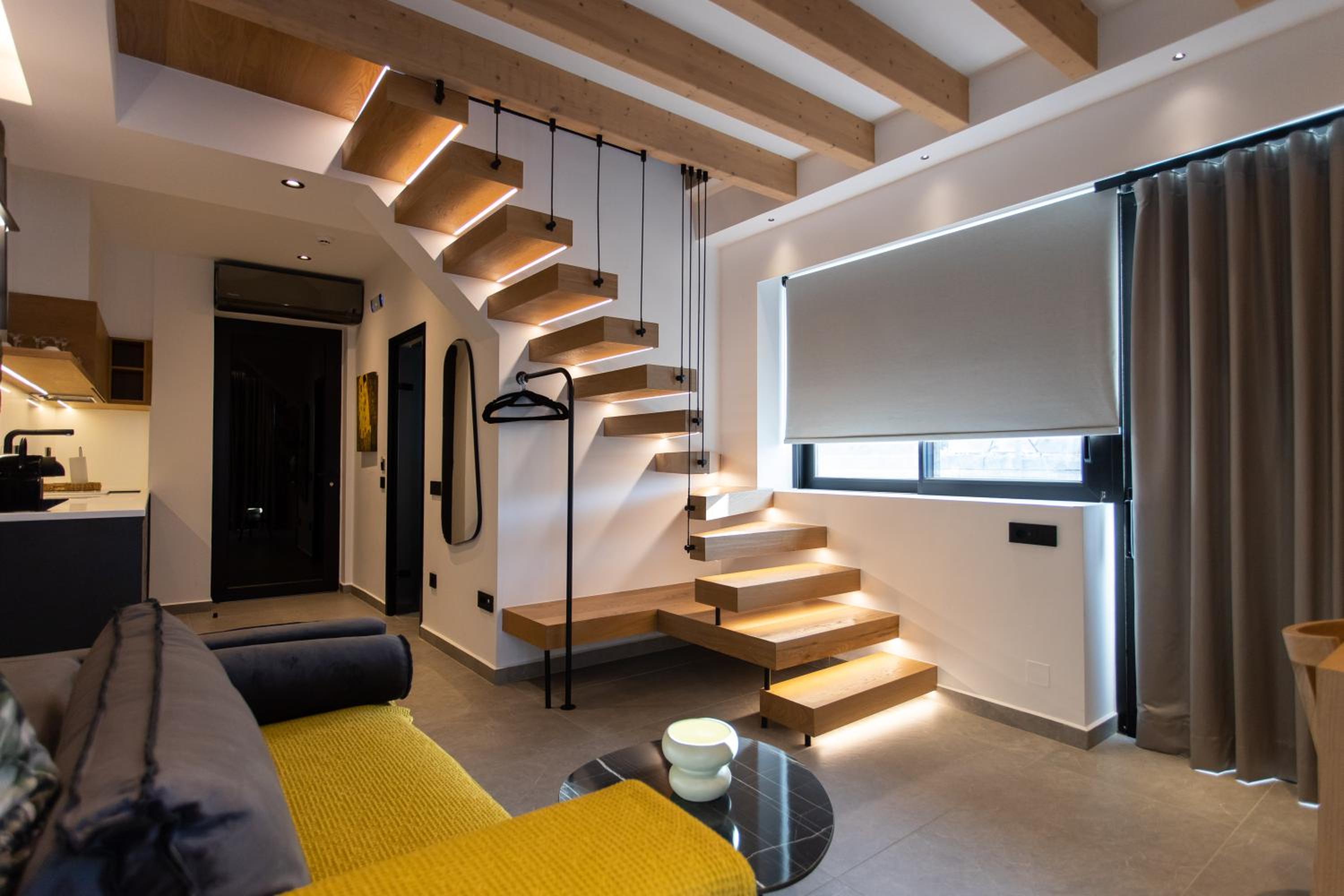 Executive Suite - Photo 30