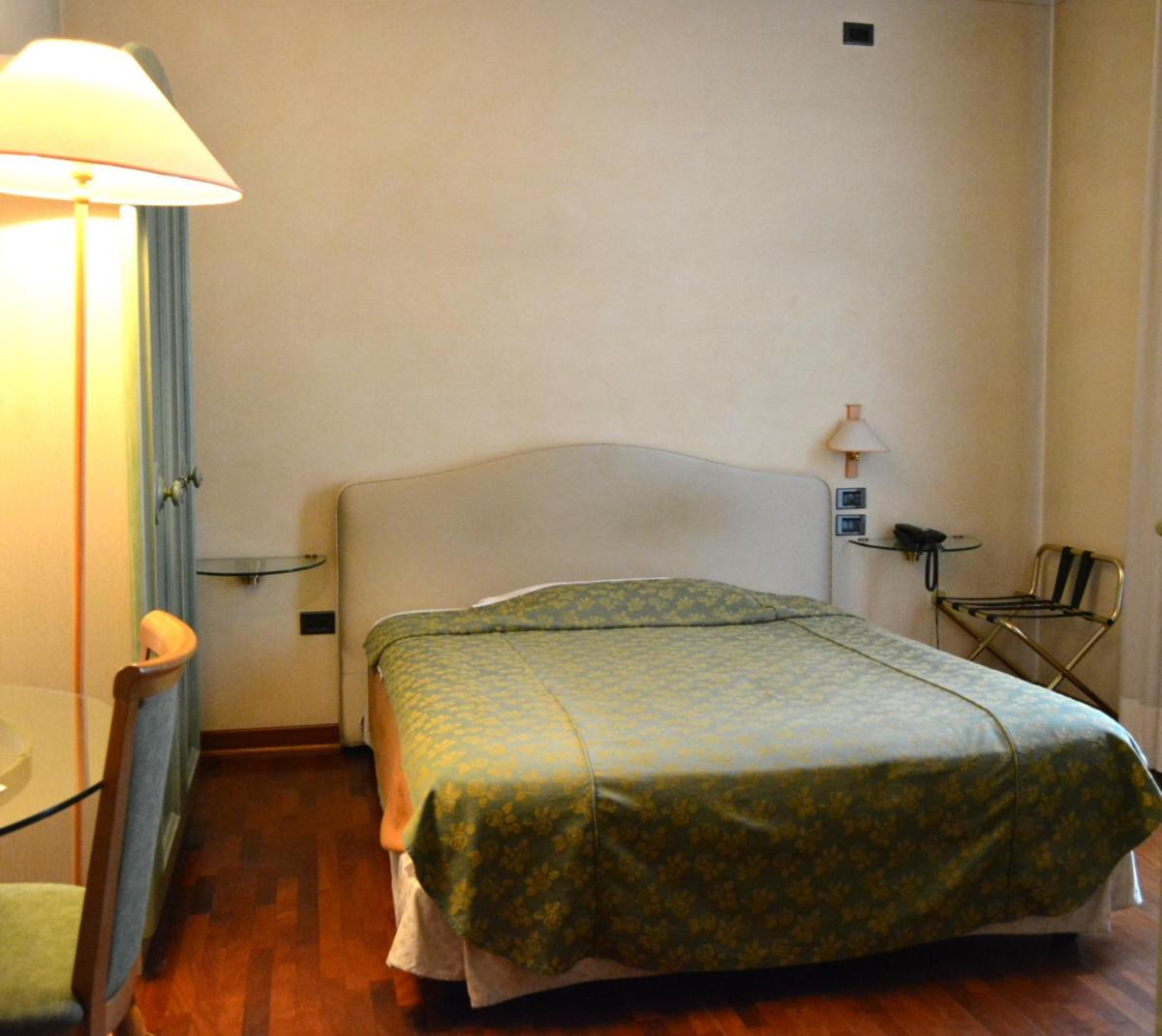 Large Single Room photo 1