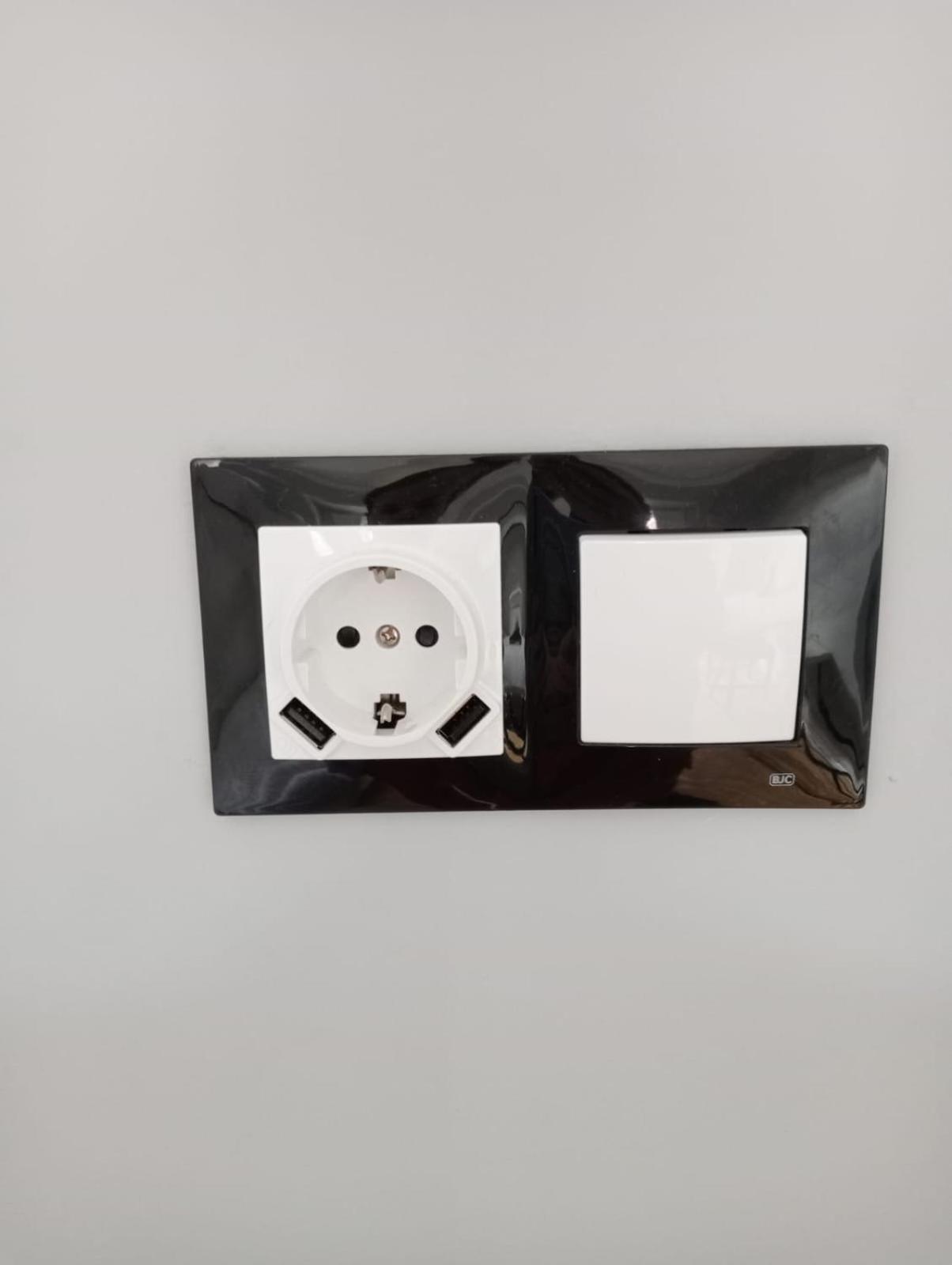 Single Room with Shared Bathroom photo 2