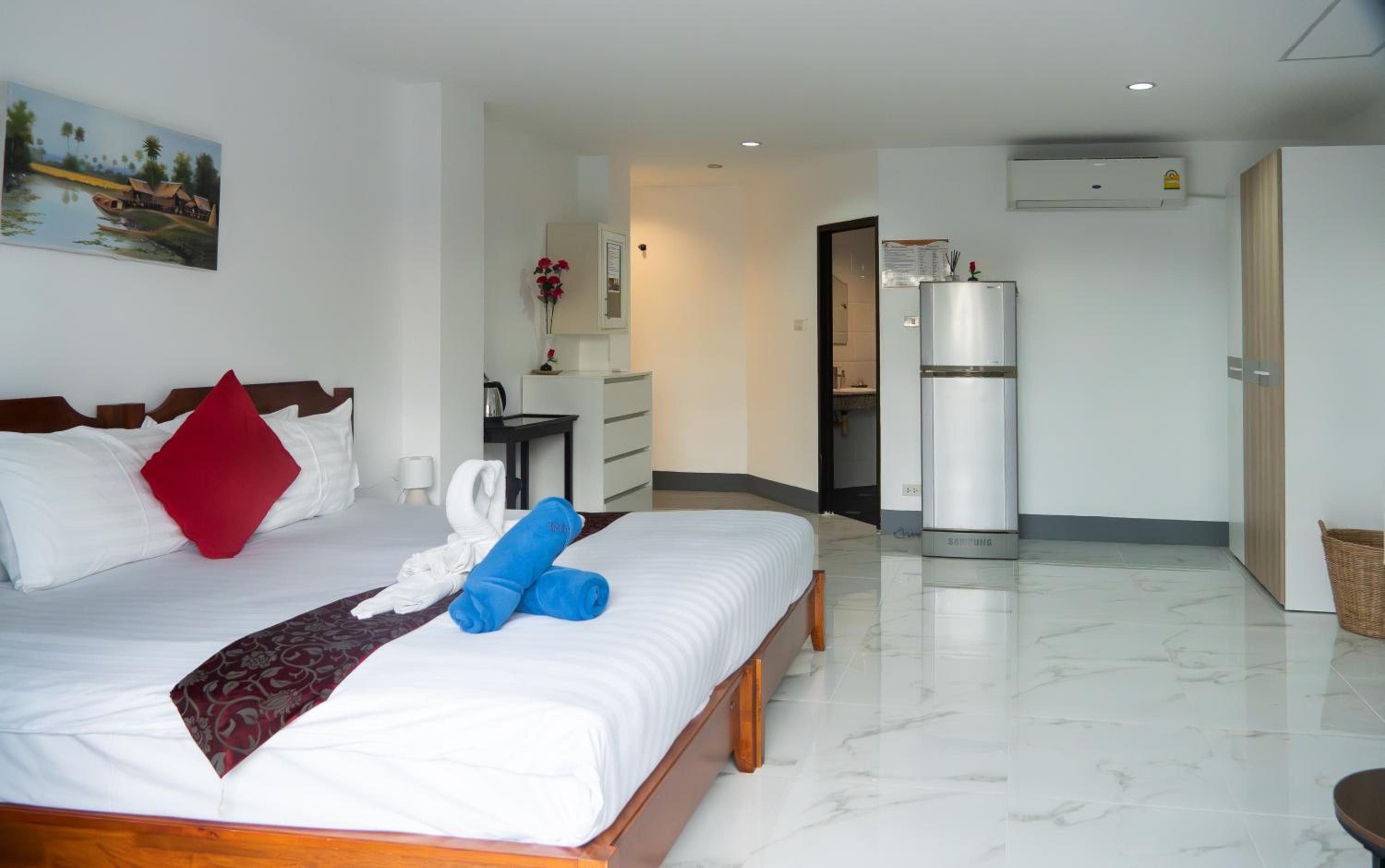 Deluxe Double Room with Balcony and Sea View