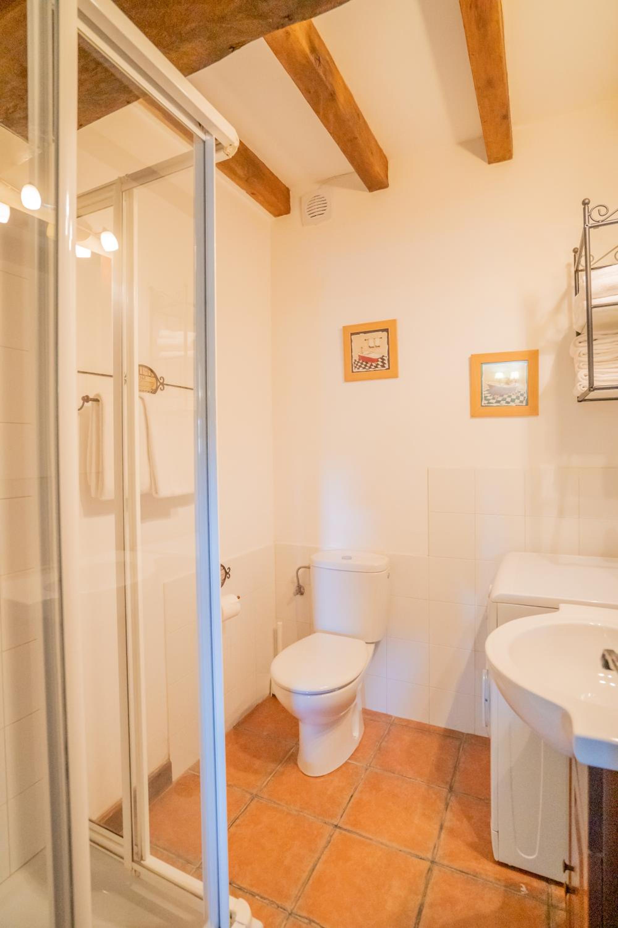 Apartment (4 Adults) photo 2