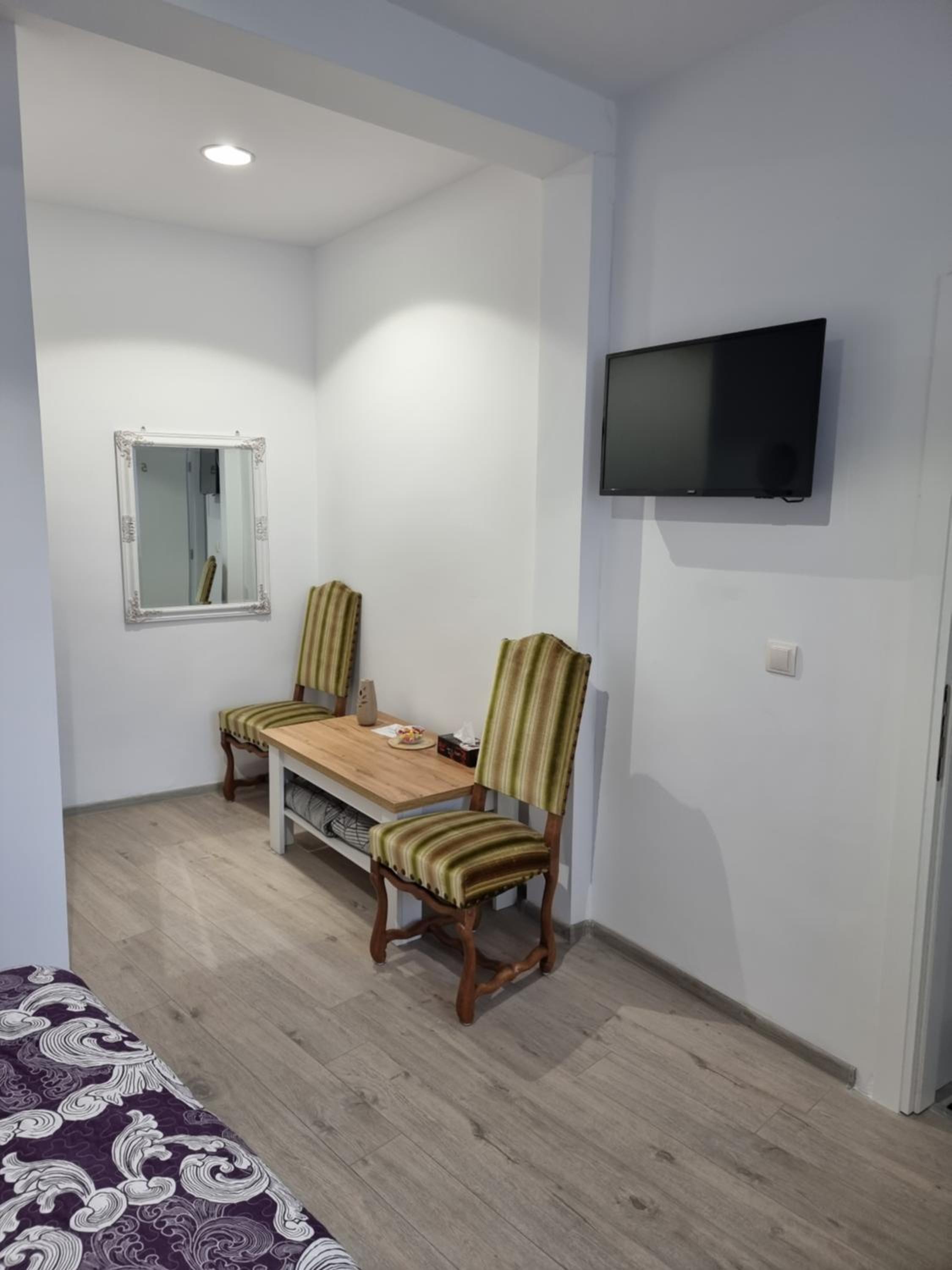 Double Room - Photo 6