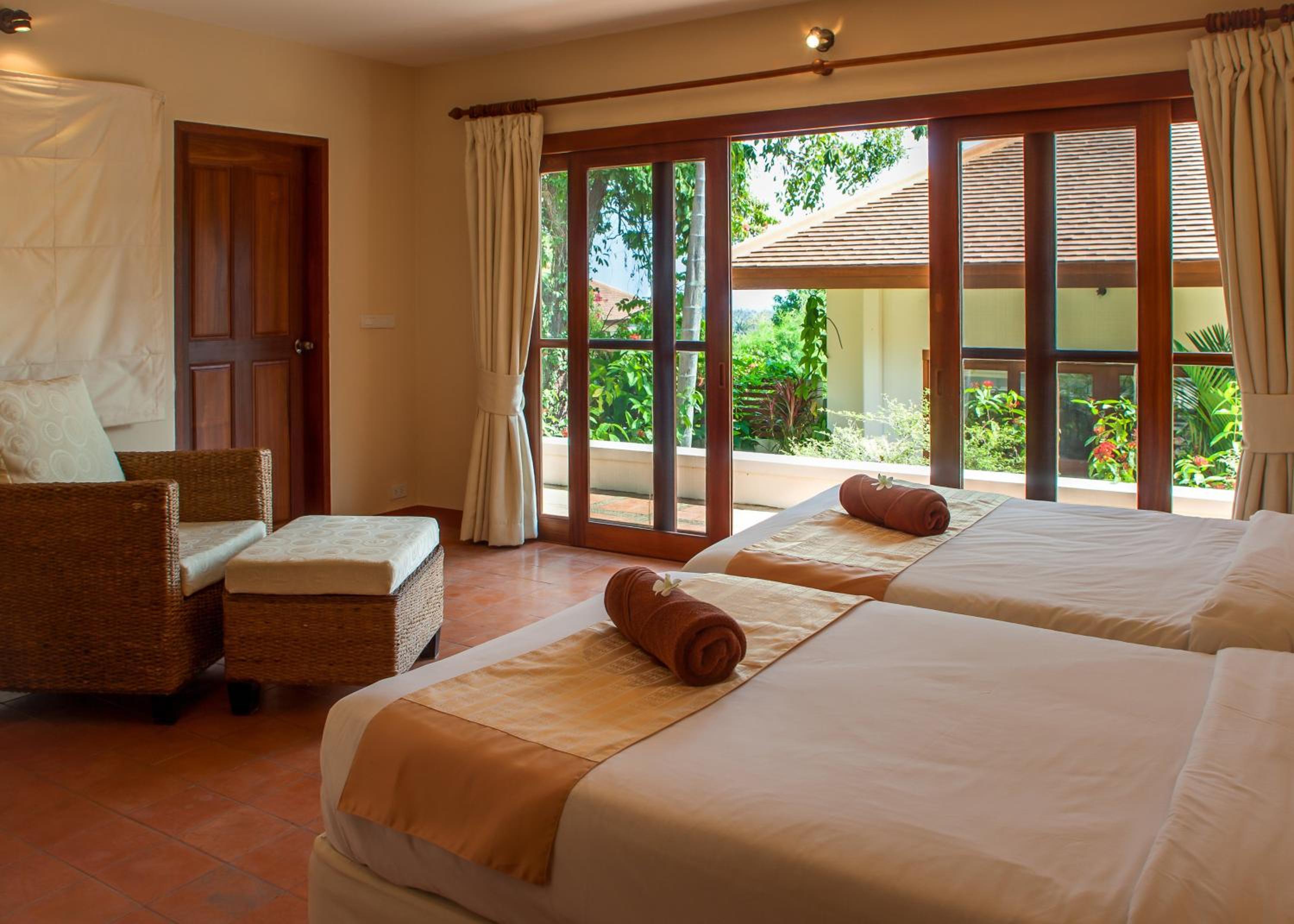 Three-Bedroom Villa photo 2