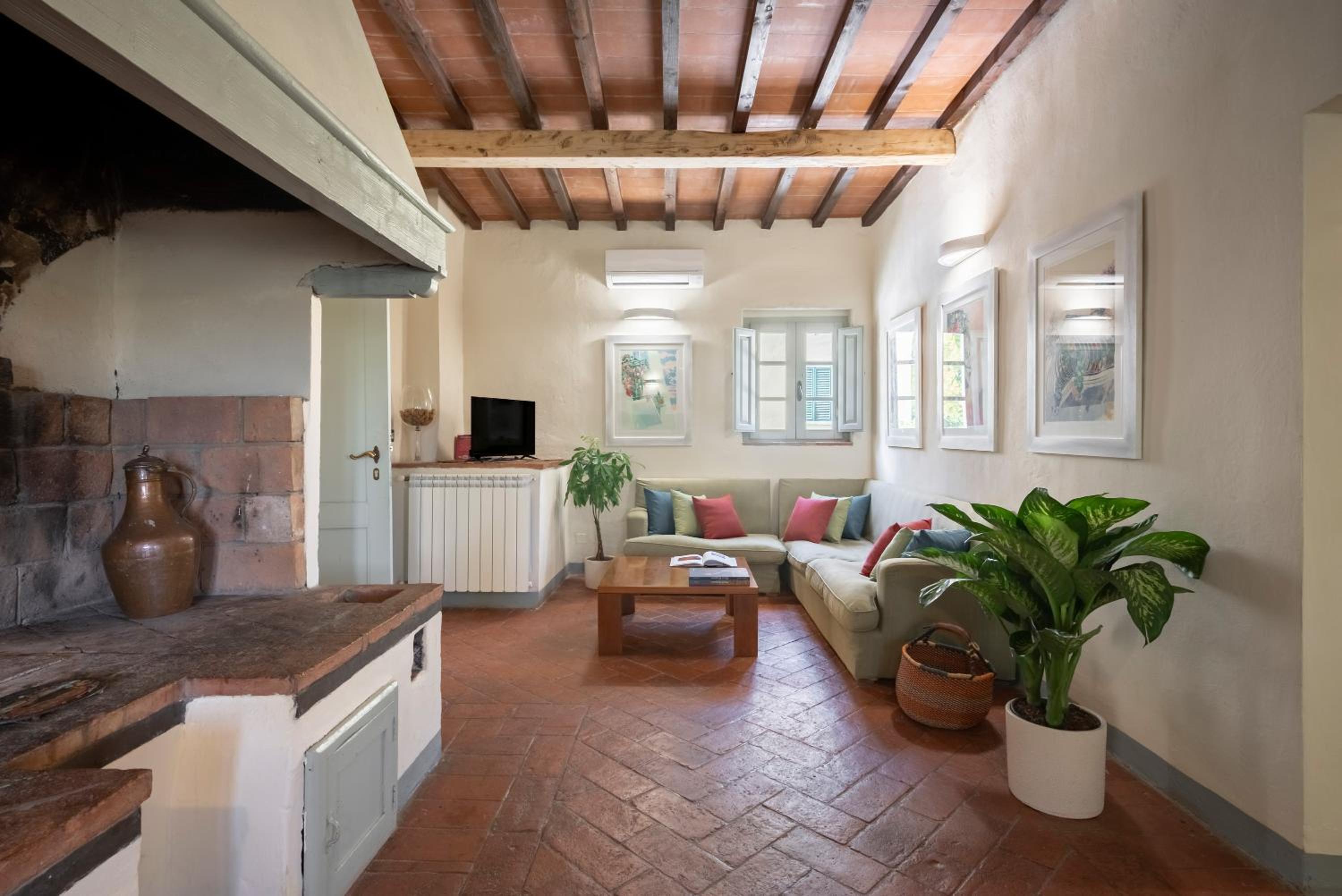 Apartment - Ground Floor photo 2
