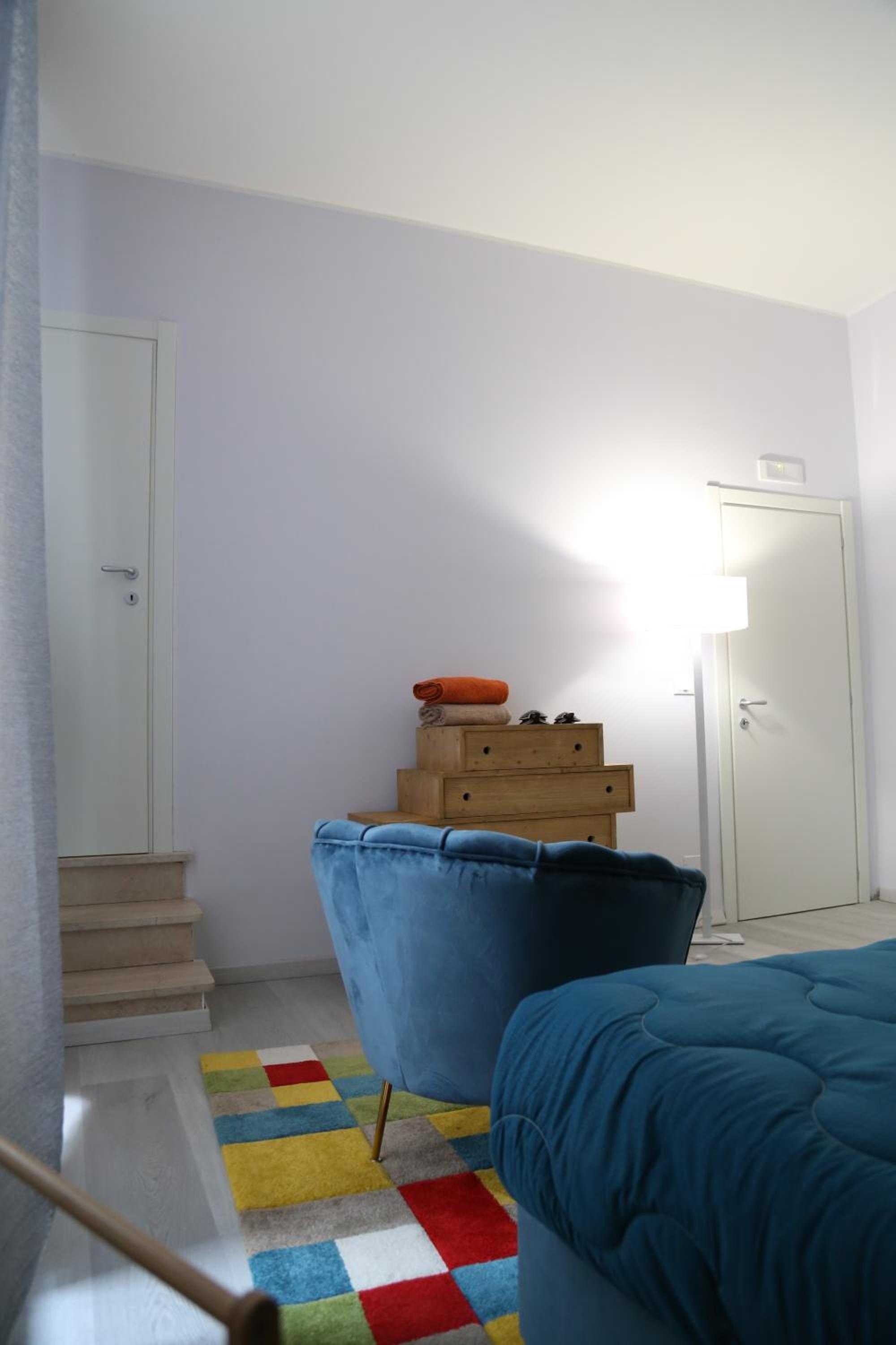 One-Bedroom Apartment photo 1