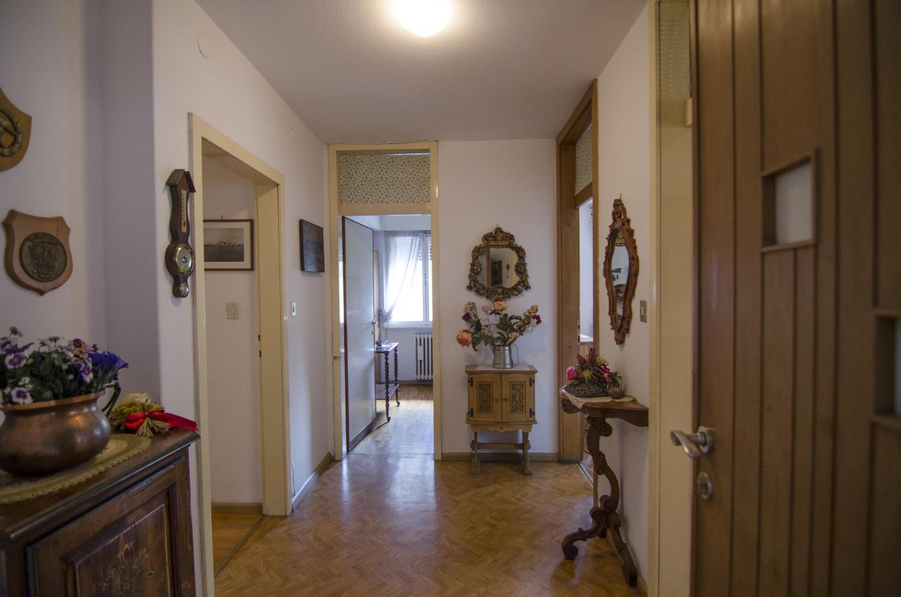 Three-Bedroom Apartment photo 2