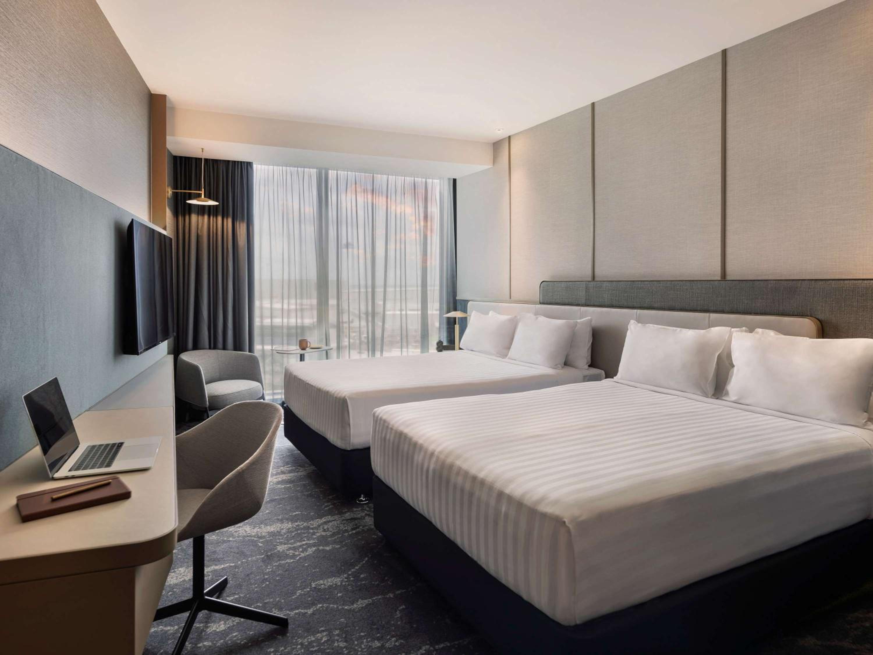 Superior Queen Room with Two Queen Beds - Photo 9