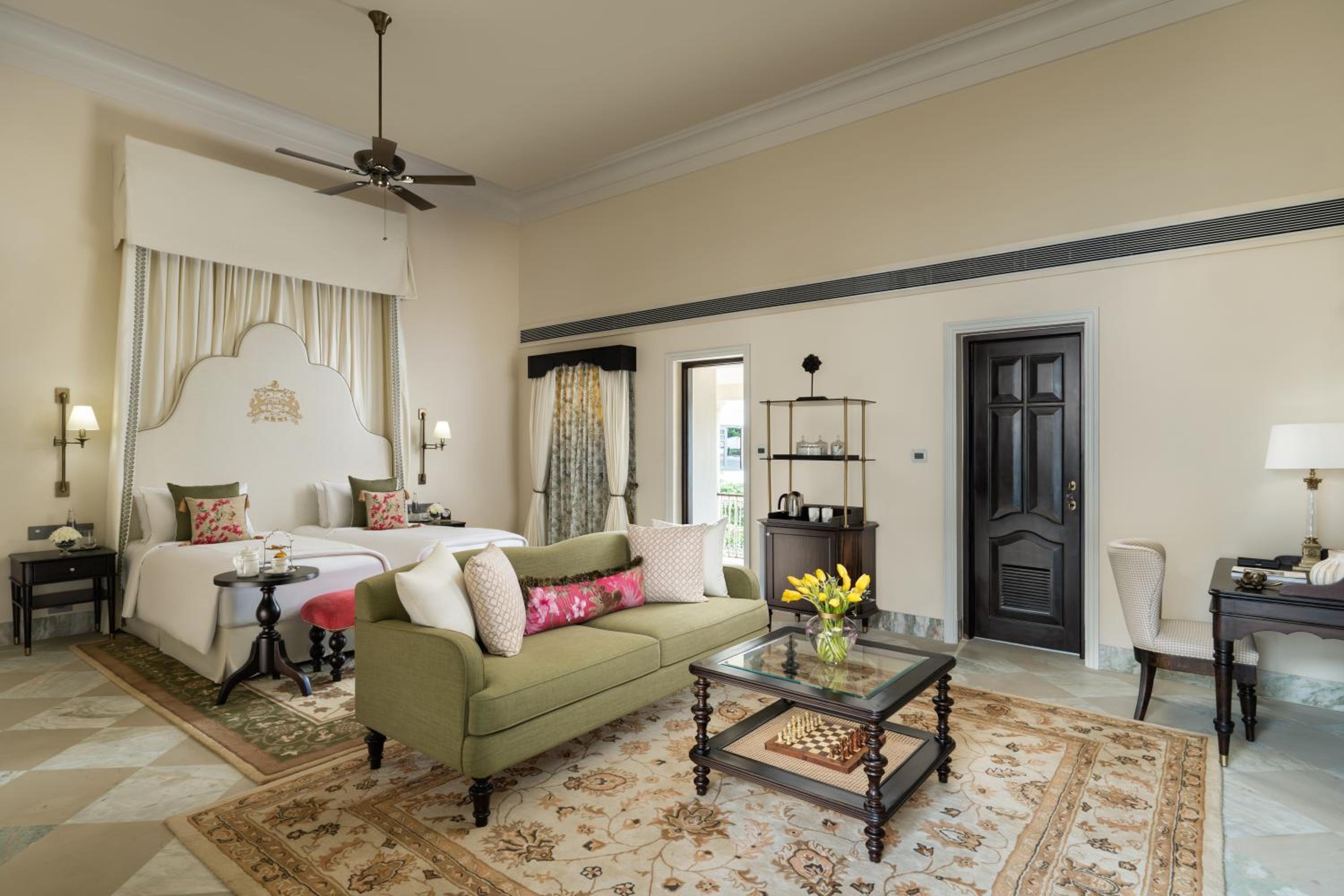 Grand Luxury King Bed Room | One-way Airport Transfer with 15% off on F&B, Spa & Laundry