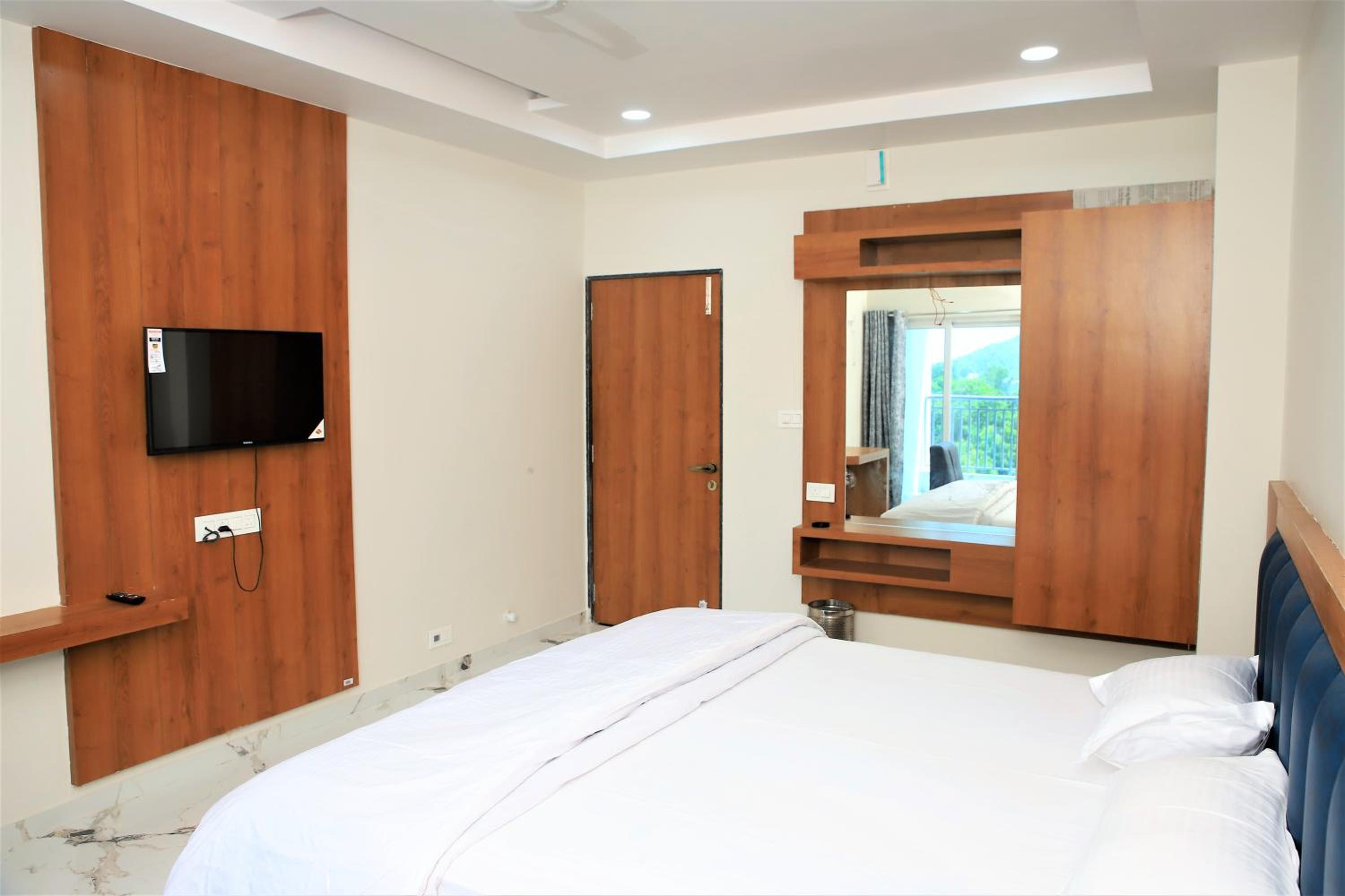 Double Room - Photo 4
