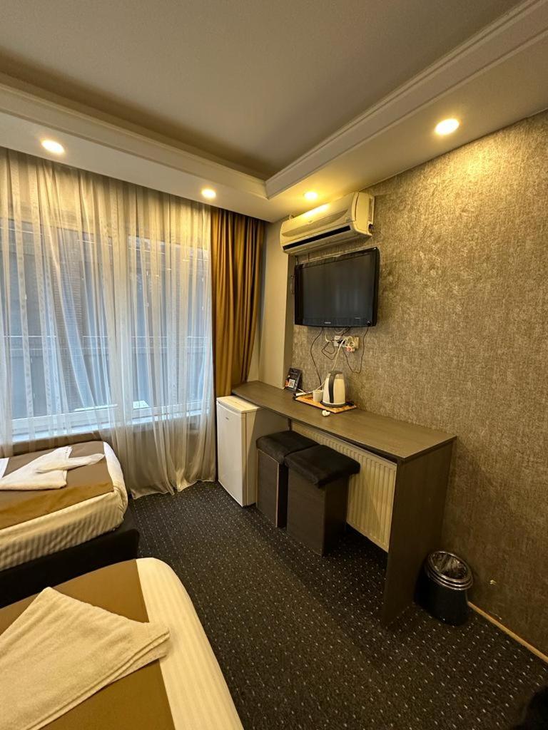 Comfort Triple Room photo 3