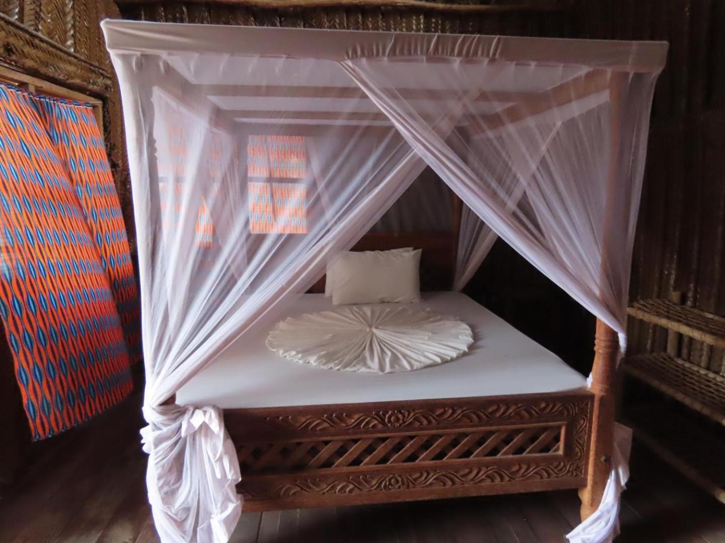 Double Room with Balcony and Sea View - Photo 1