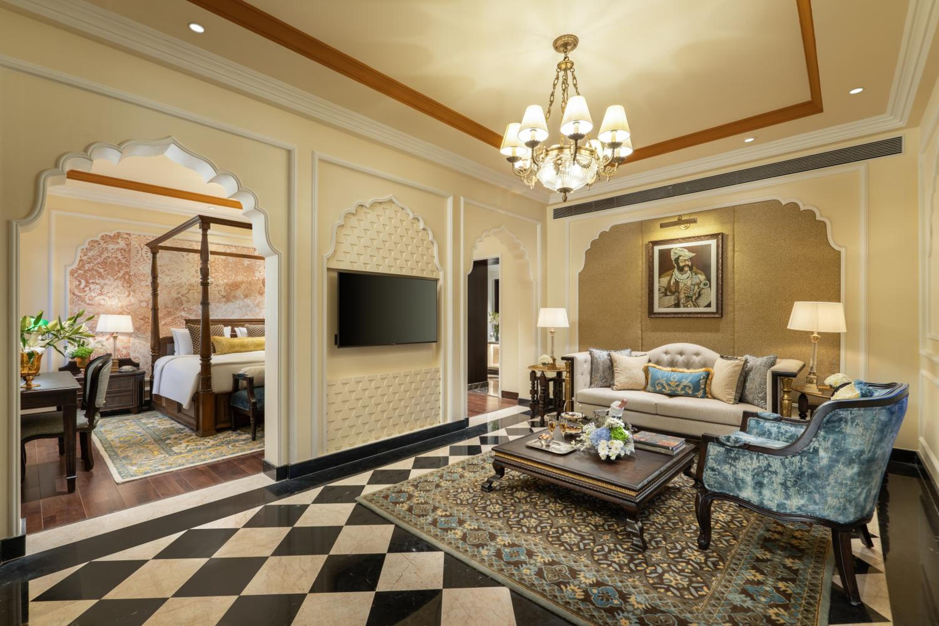 Historical Suite - includes 15% off on Spa and Laundry - Photo 2