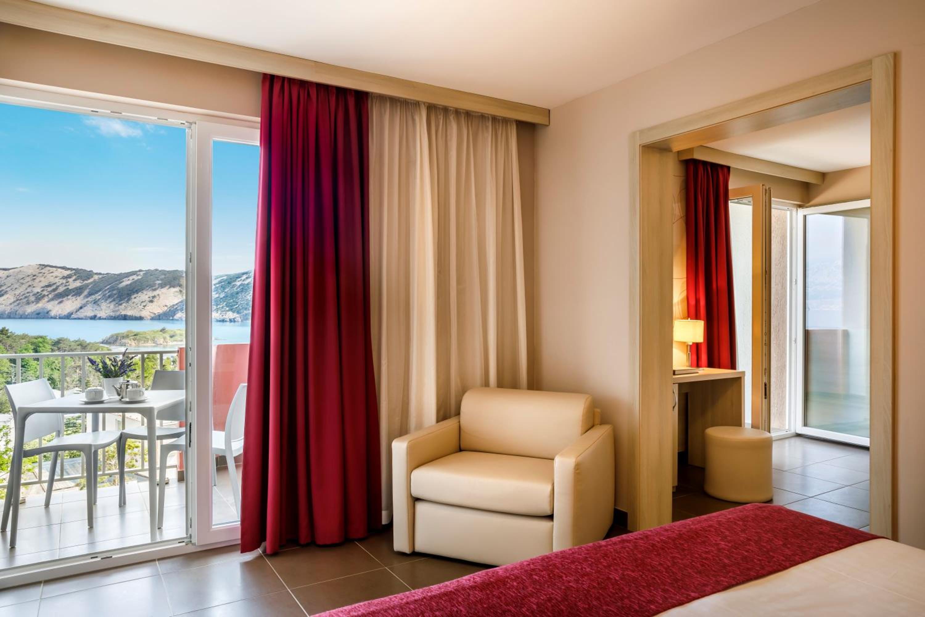 Junior Suite for 2+3 - Lopar Hotel - Photo 1