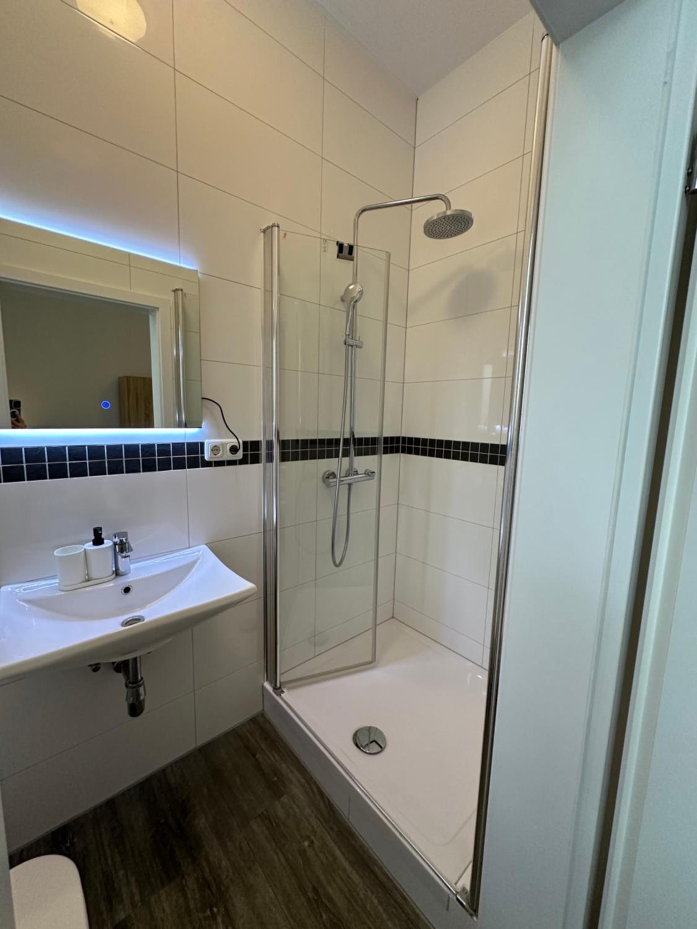Double Room With Private Bathroom photo 2