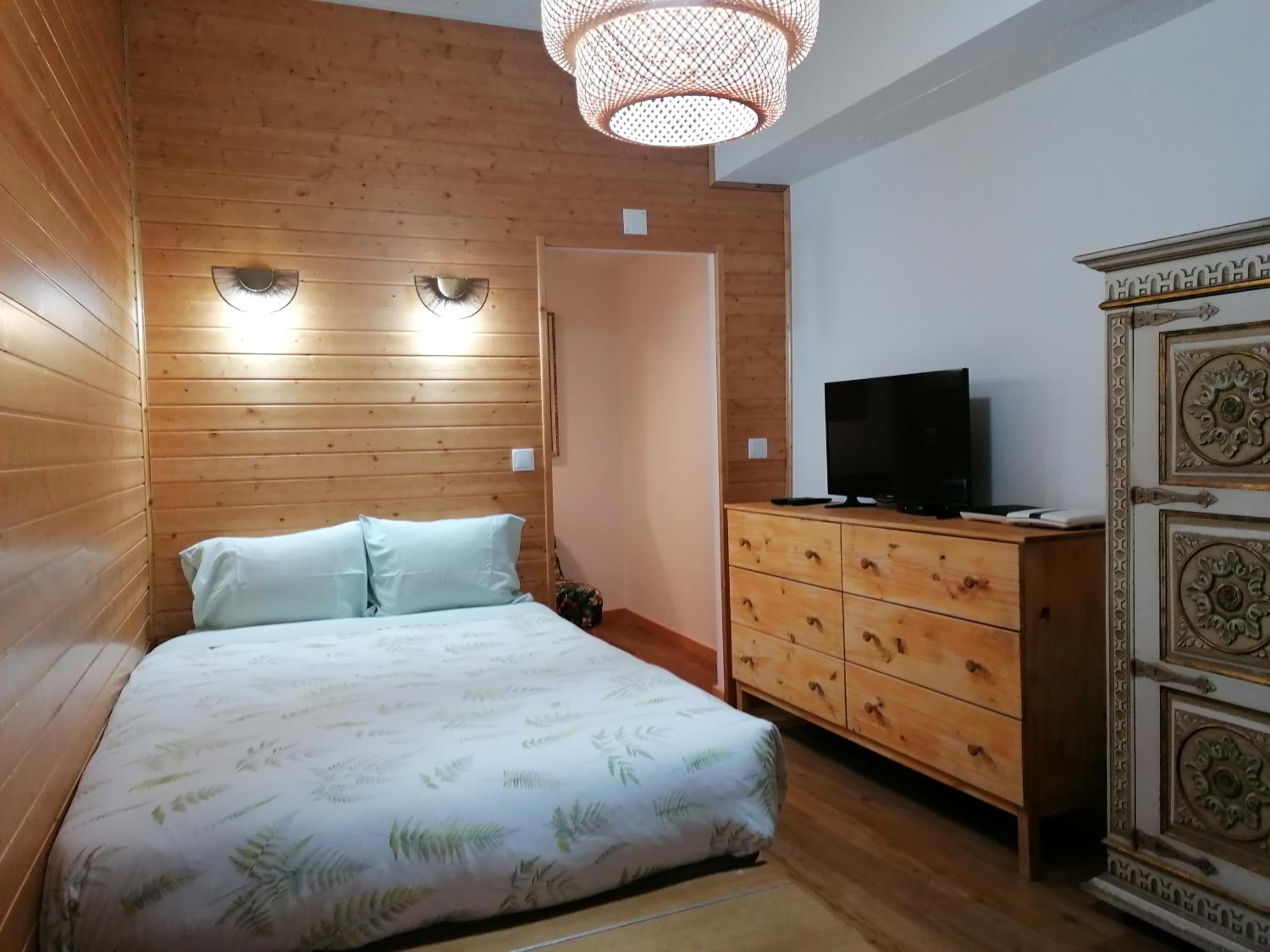 Apartment with Garden View - Photo 33