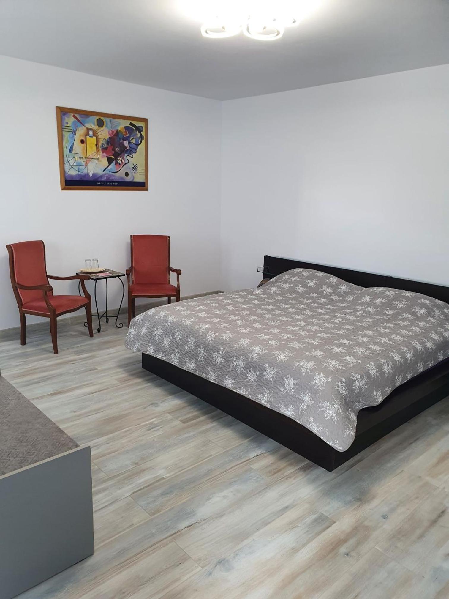 Superior King Room - Photo 4