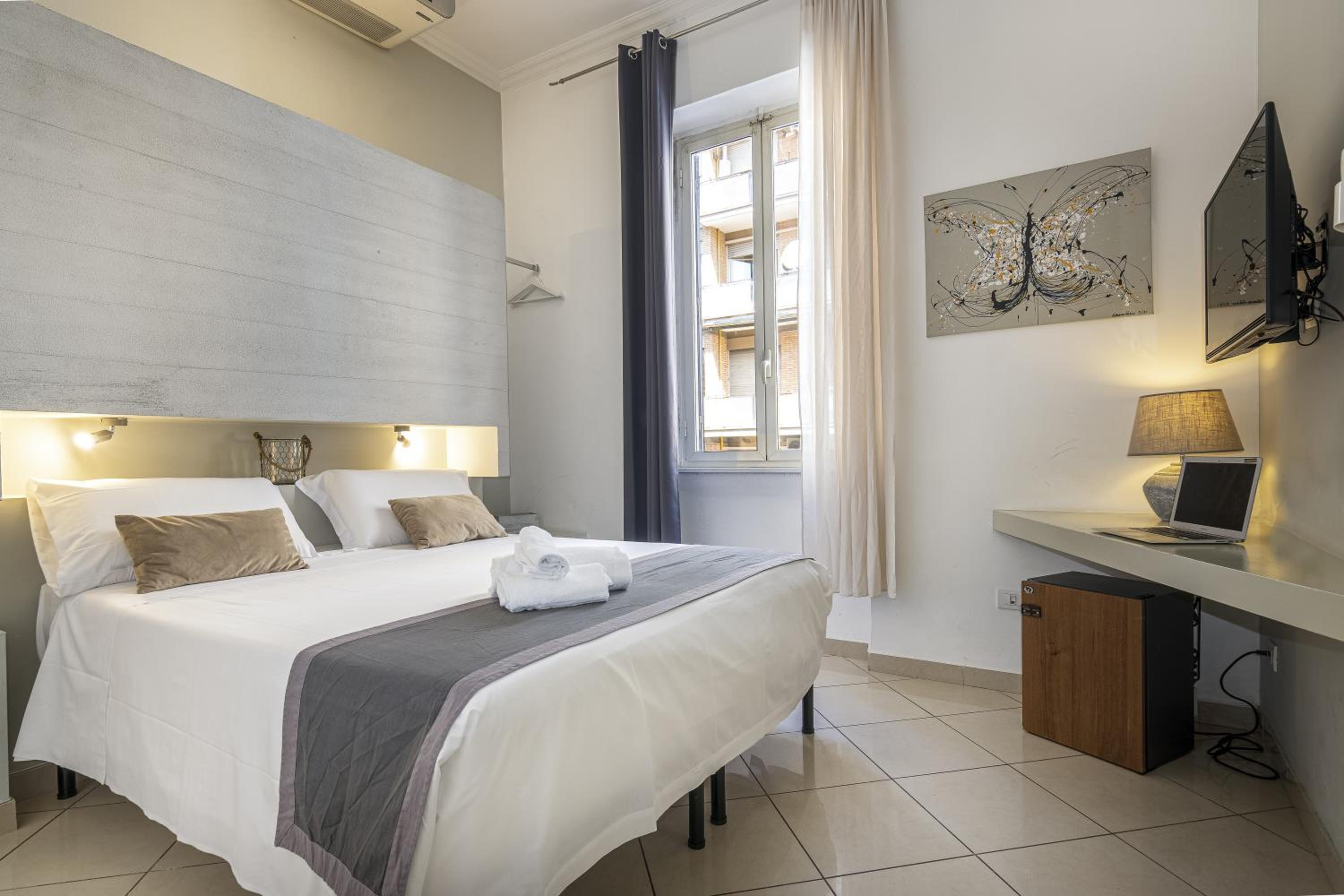 Standard Double Room photo 2