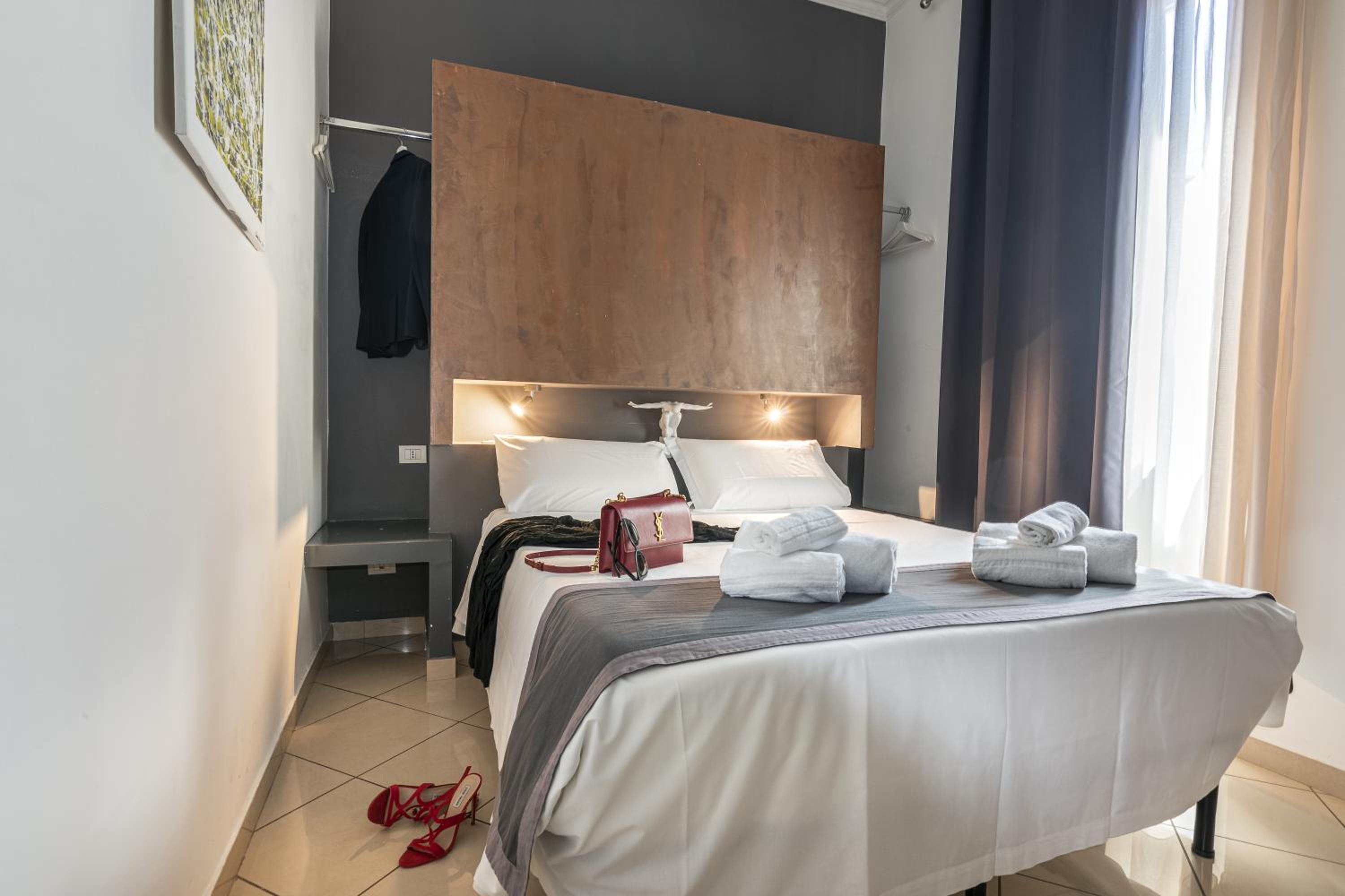 Economy Triple Room photo 1