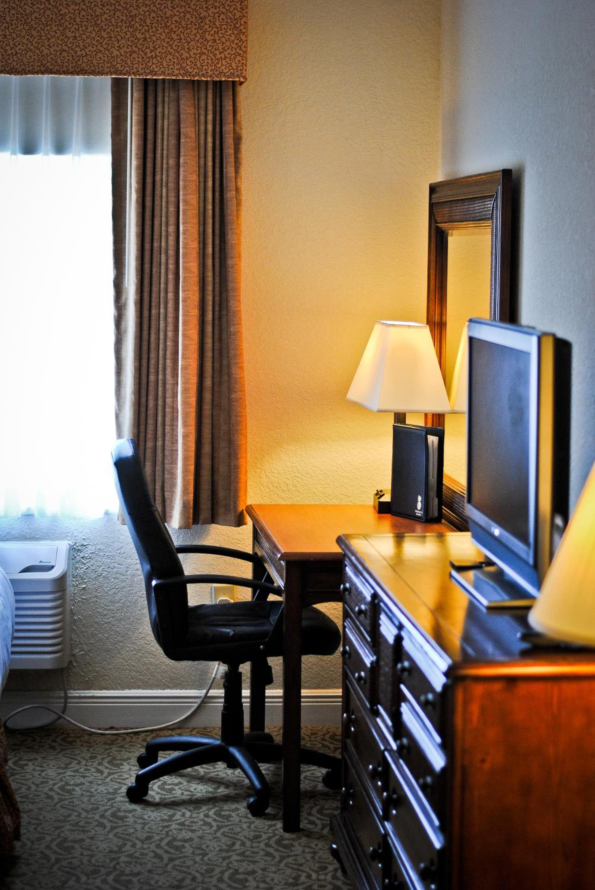Deluxe Double Room with Sea View - Photo 5