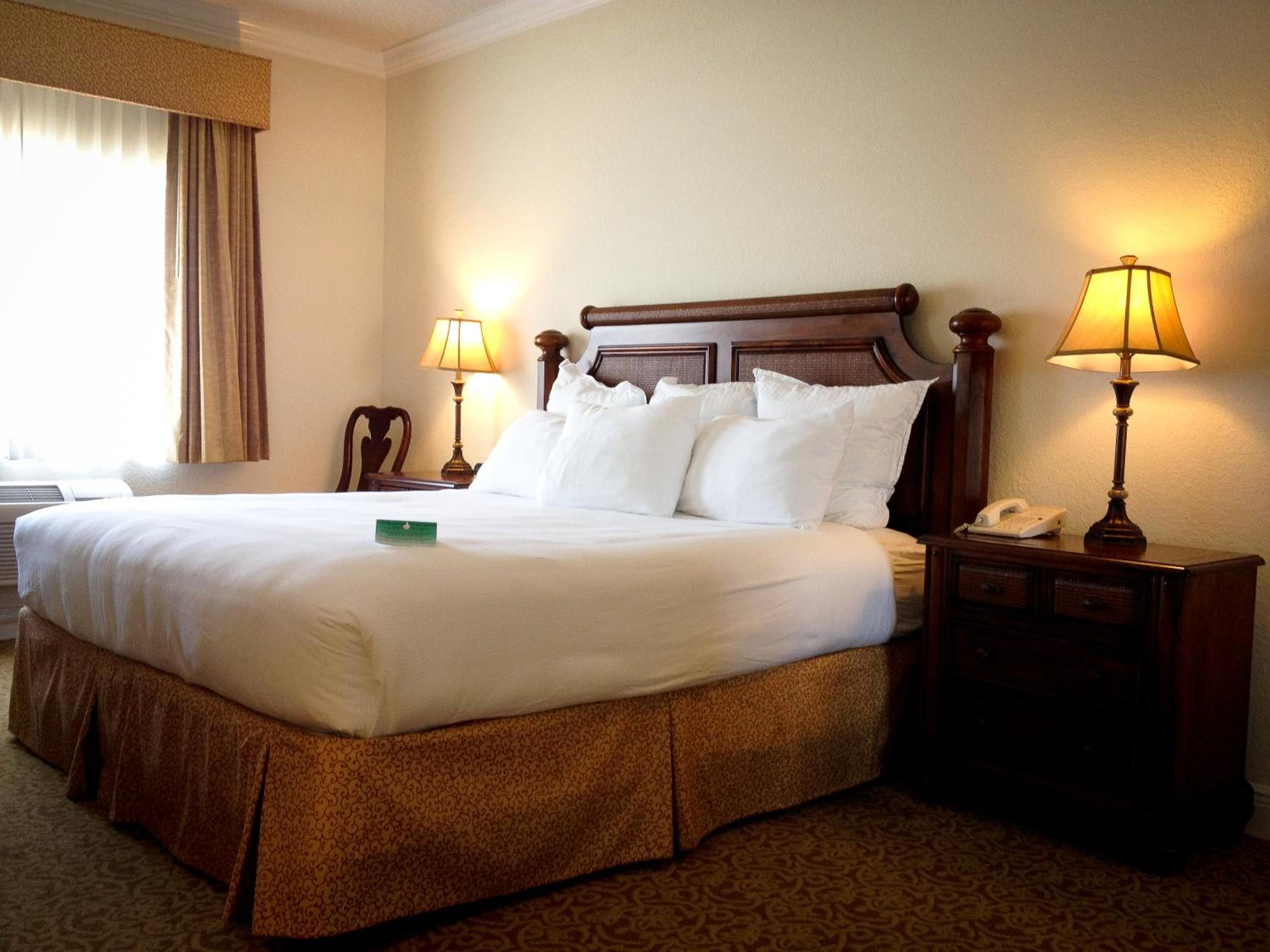 Standard King Room - Photo 3