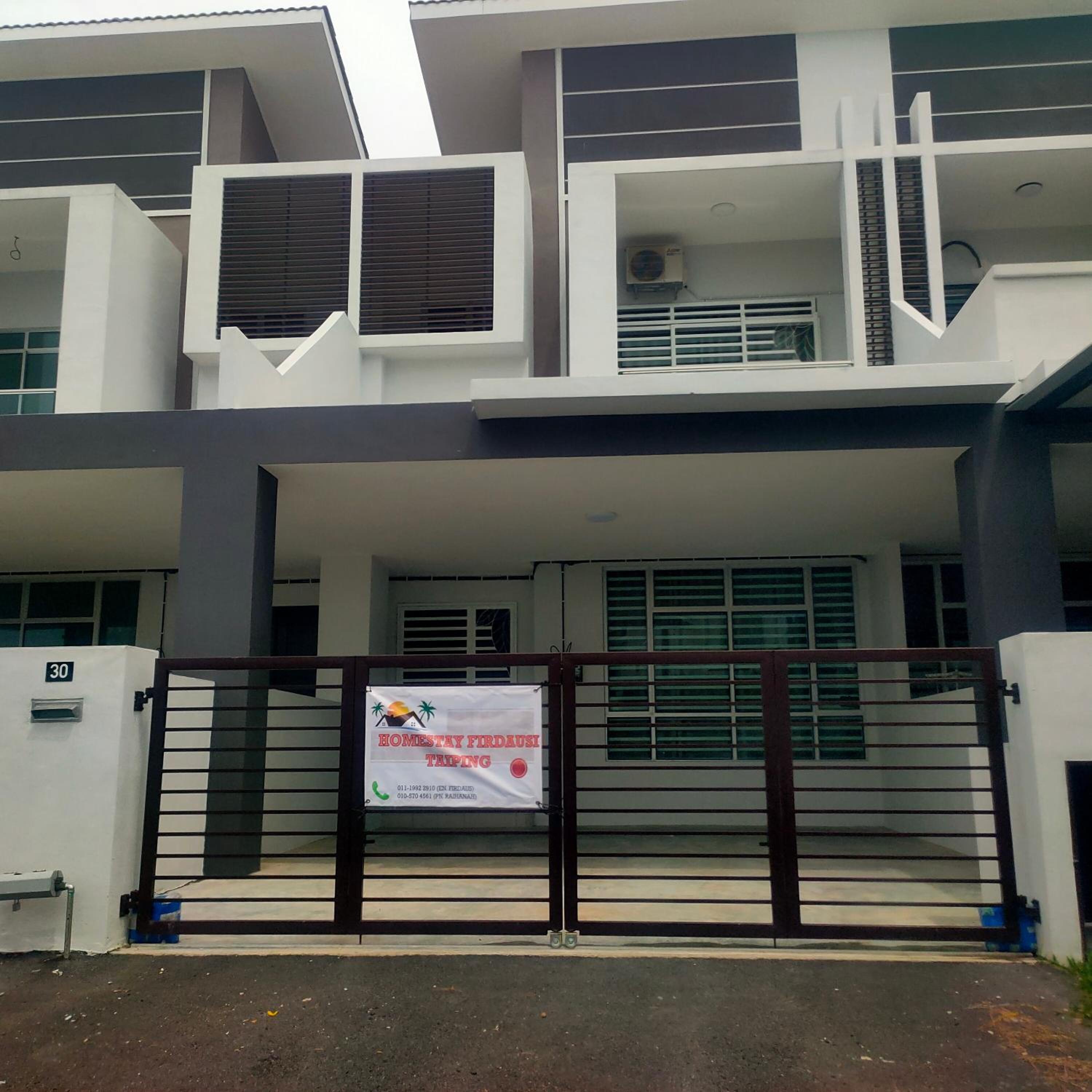 Four-Bedroom House photo 1