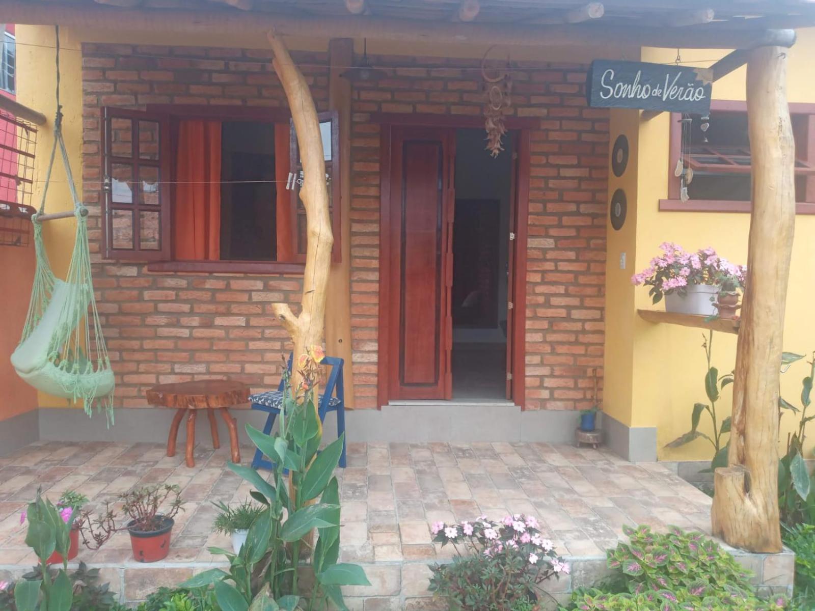 Three-Bedroom House photo 2