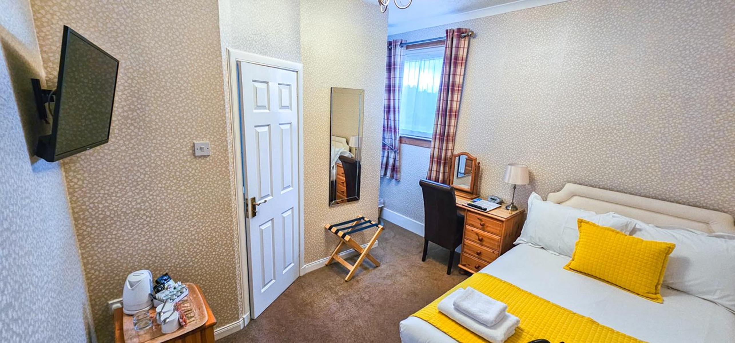 Small Double Room - Photo 5