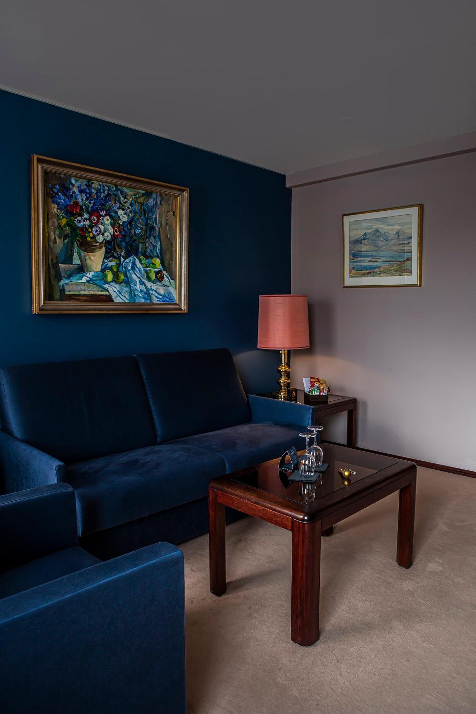 Suite - Photo 9